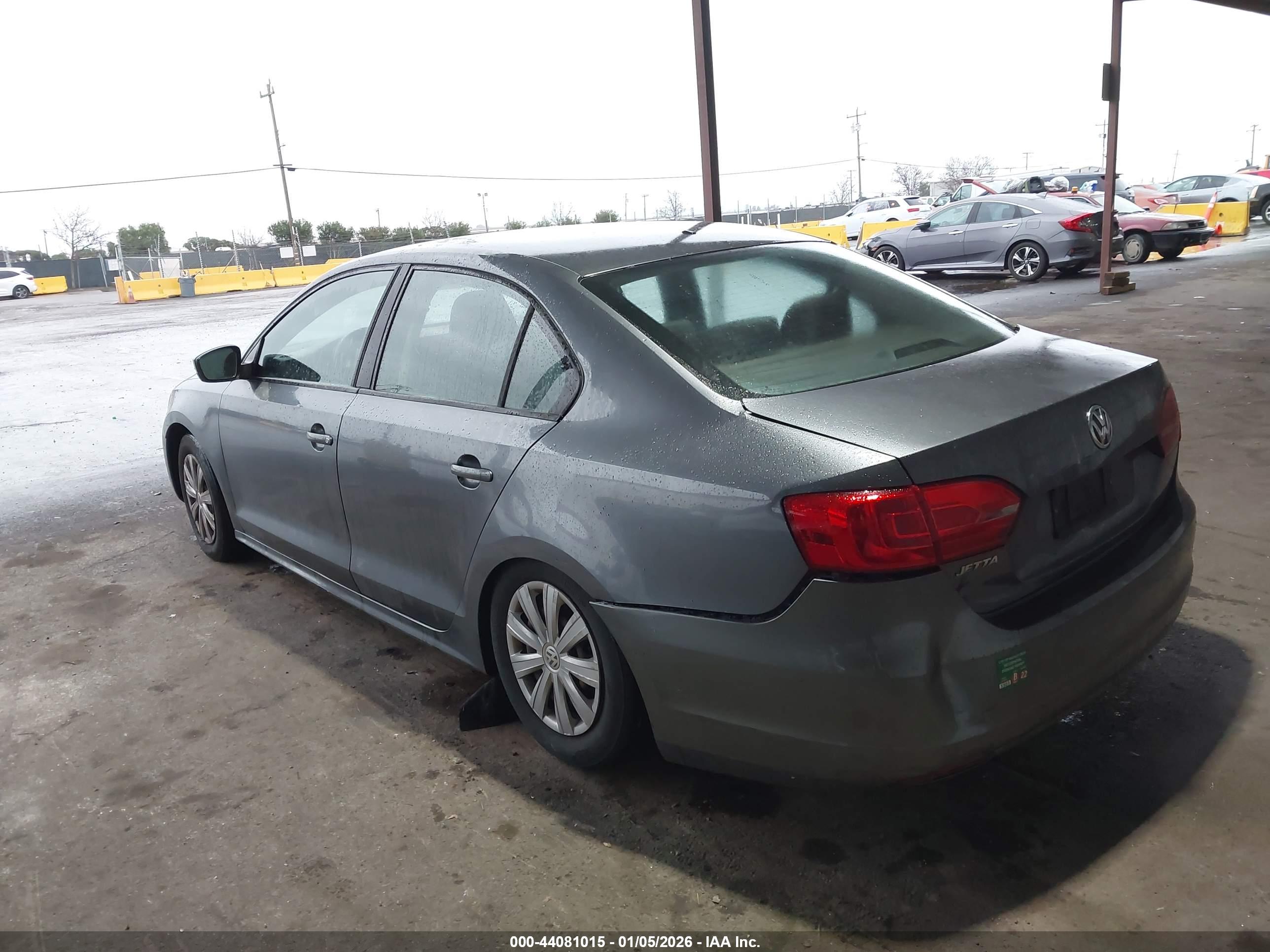 VOLKSWAGEN JETTA image 3