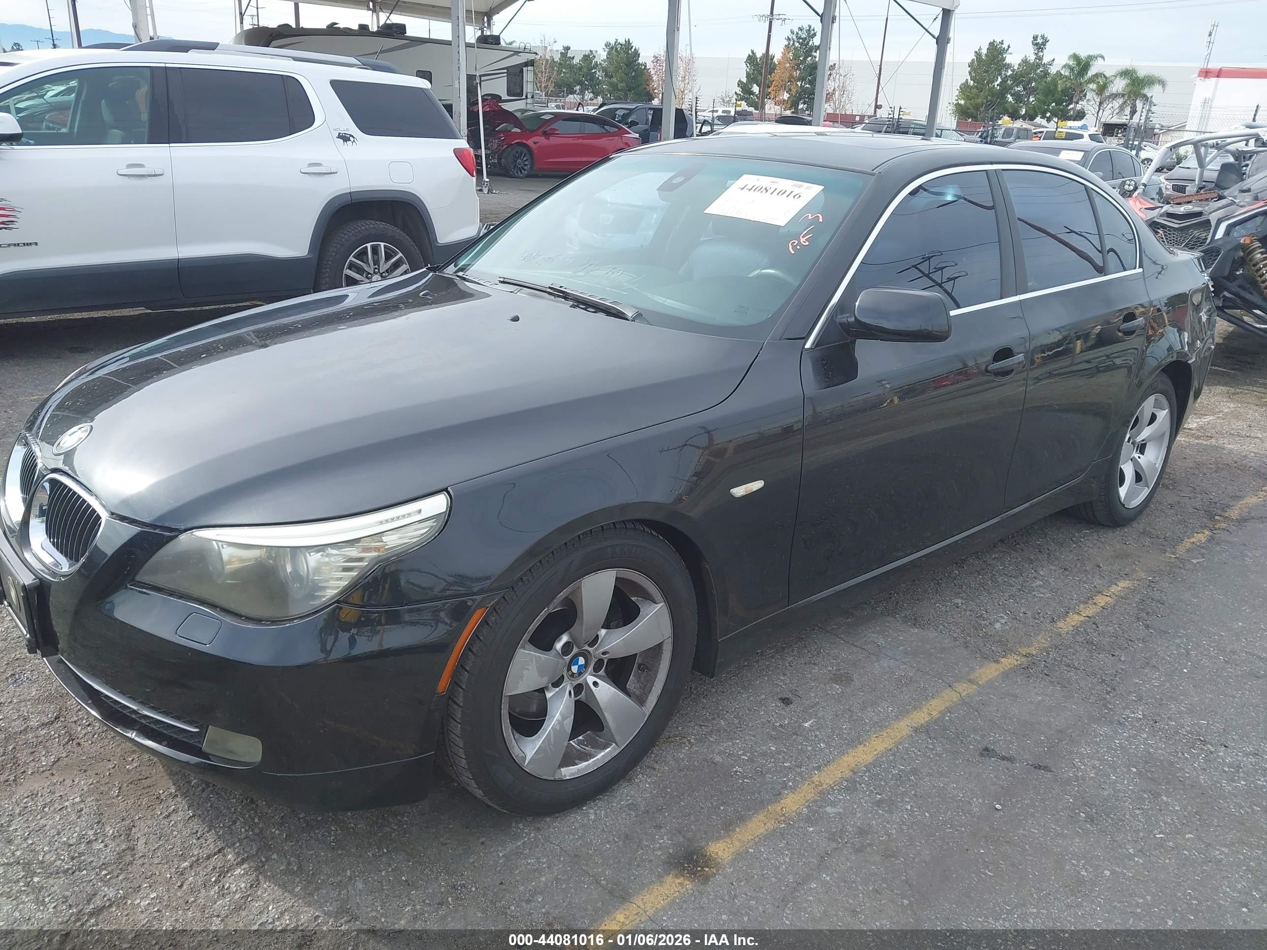 BMW 528I image 2