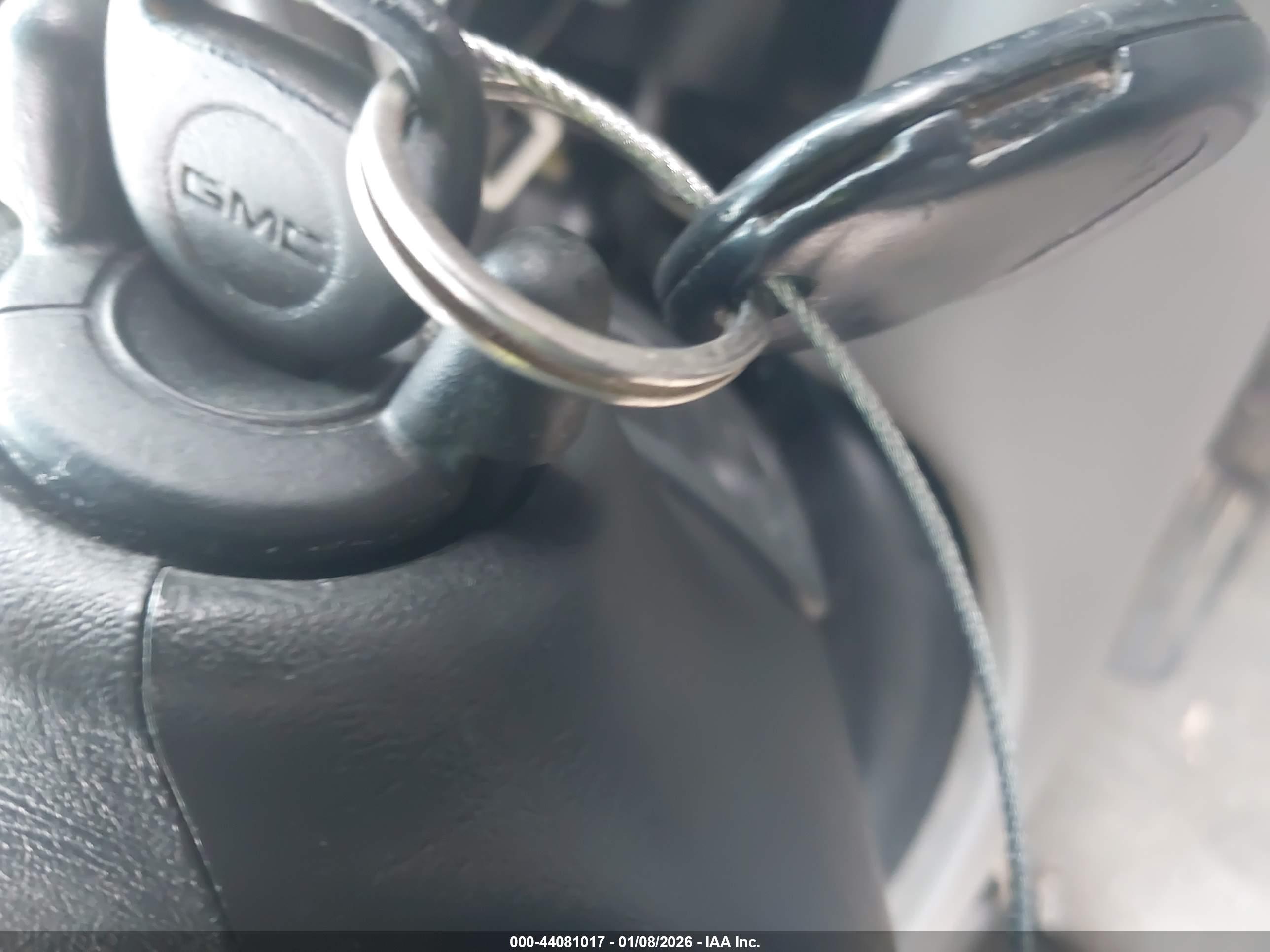 GMC SIERRA image 11