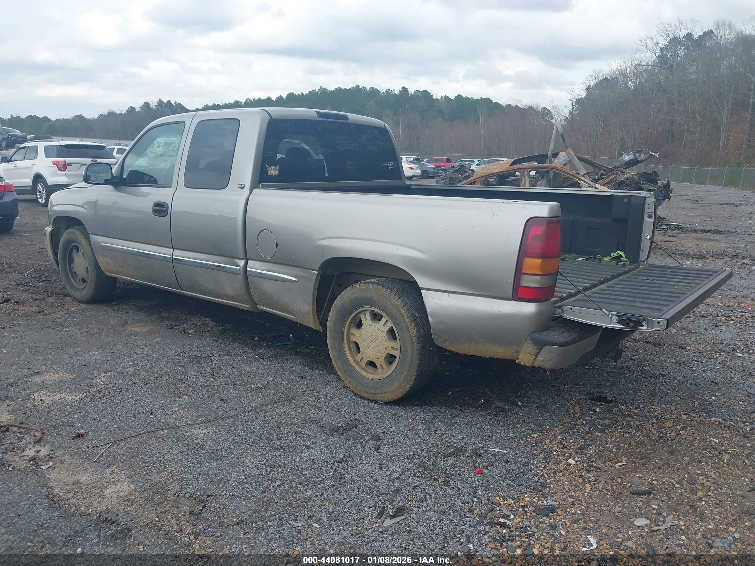 GMC SIERRA image 3