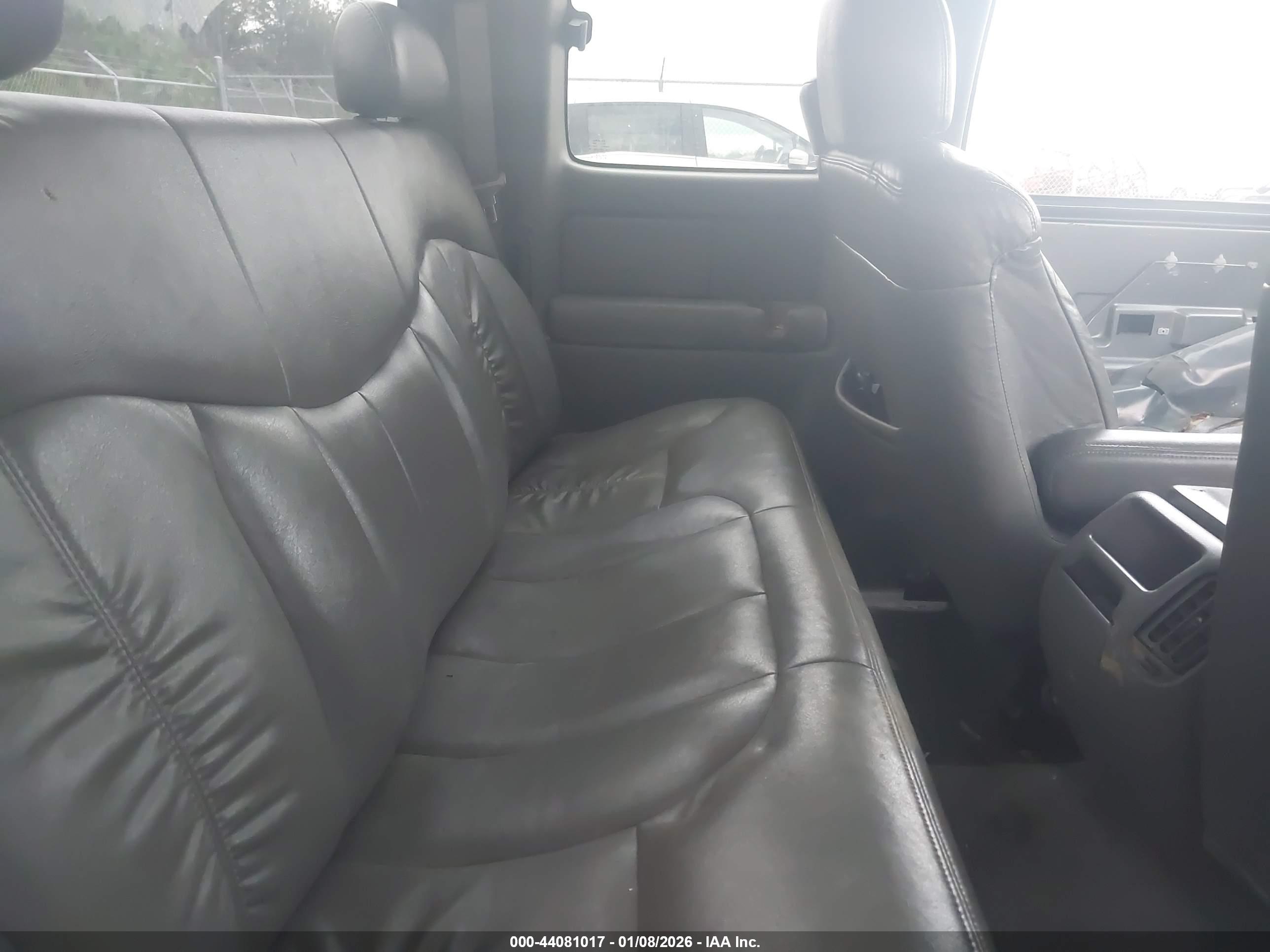 GMC SIERRA image 8