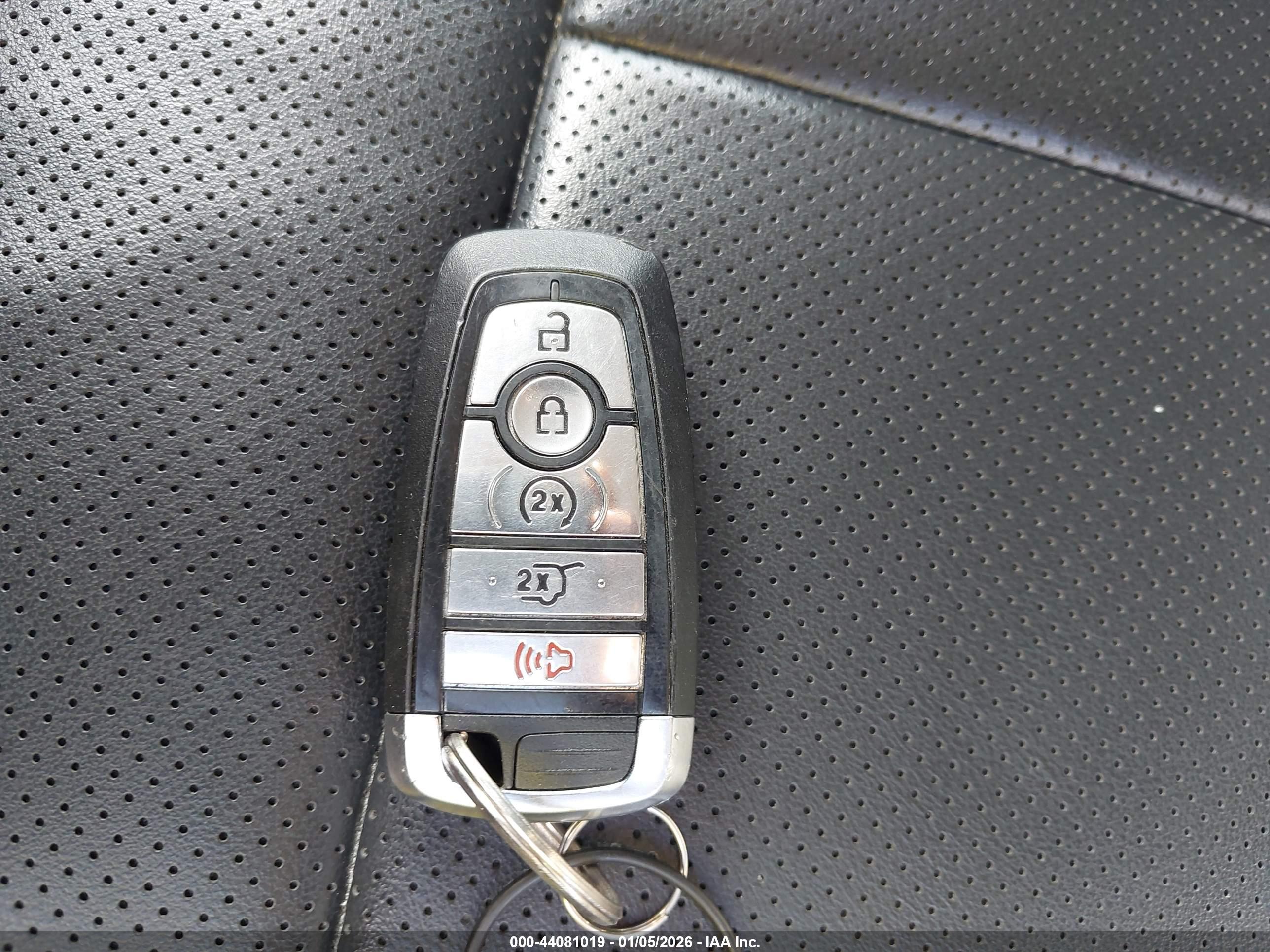 FORD EXPEDITION image 11