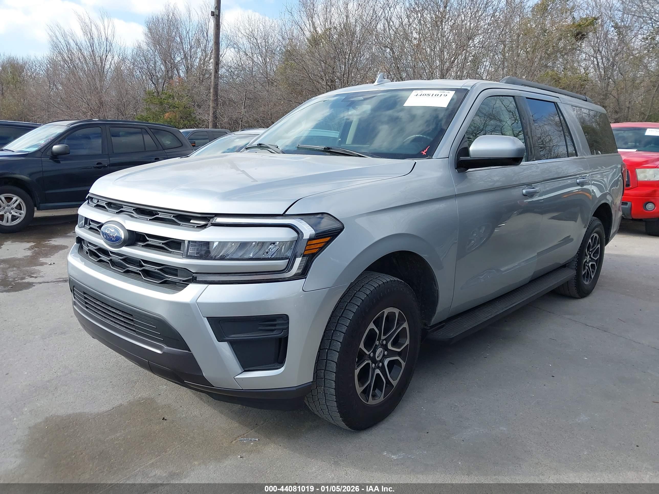 FORD EXPEDITION image 2