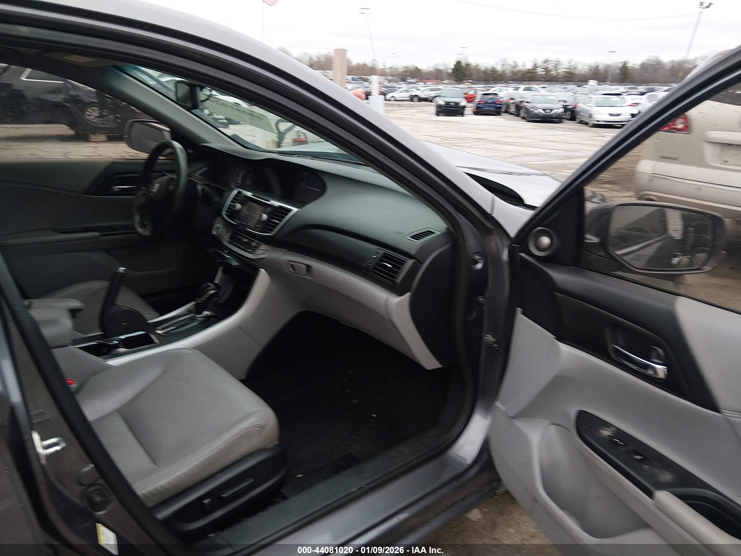 HONDA ACCORD image 5