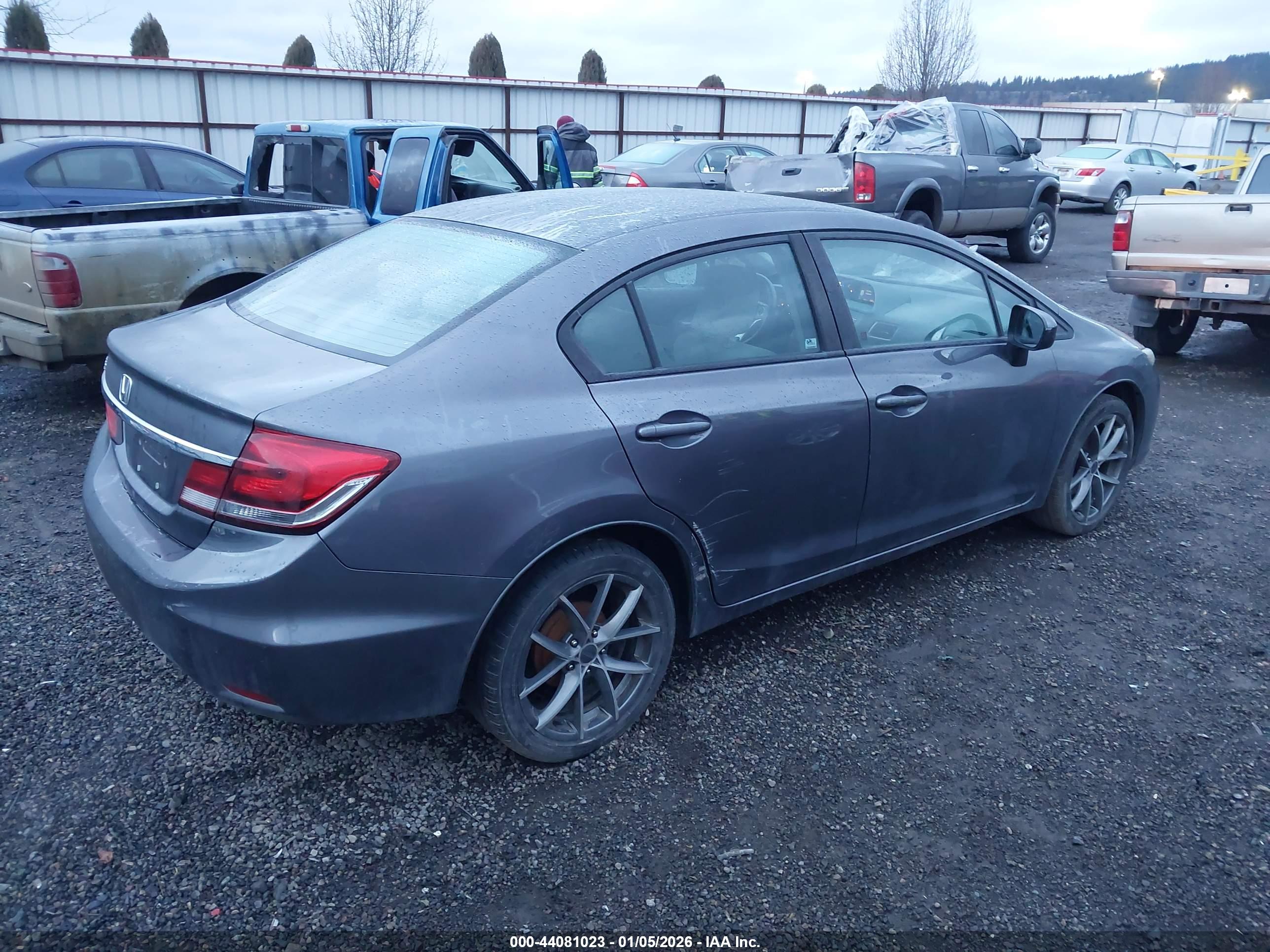 HONDA CIVIC image 4