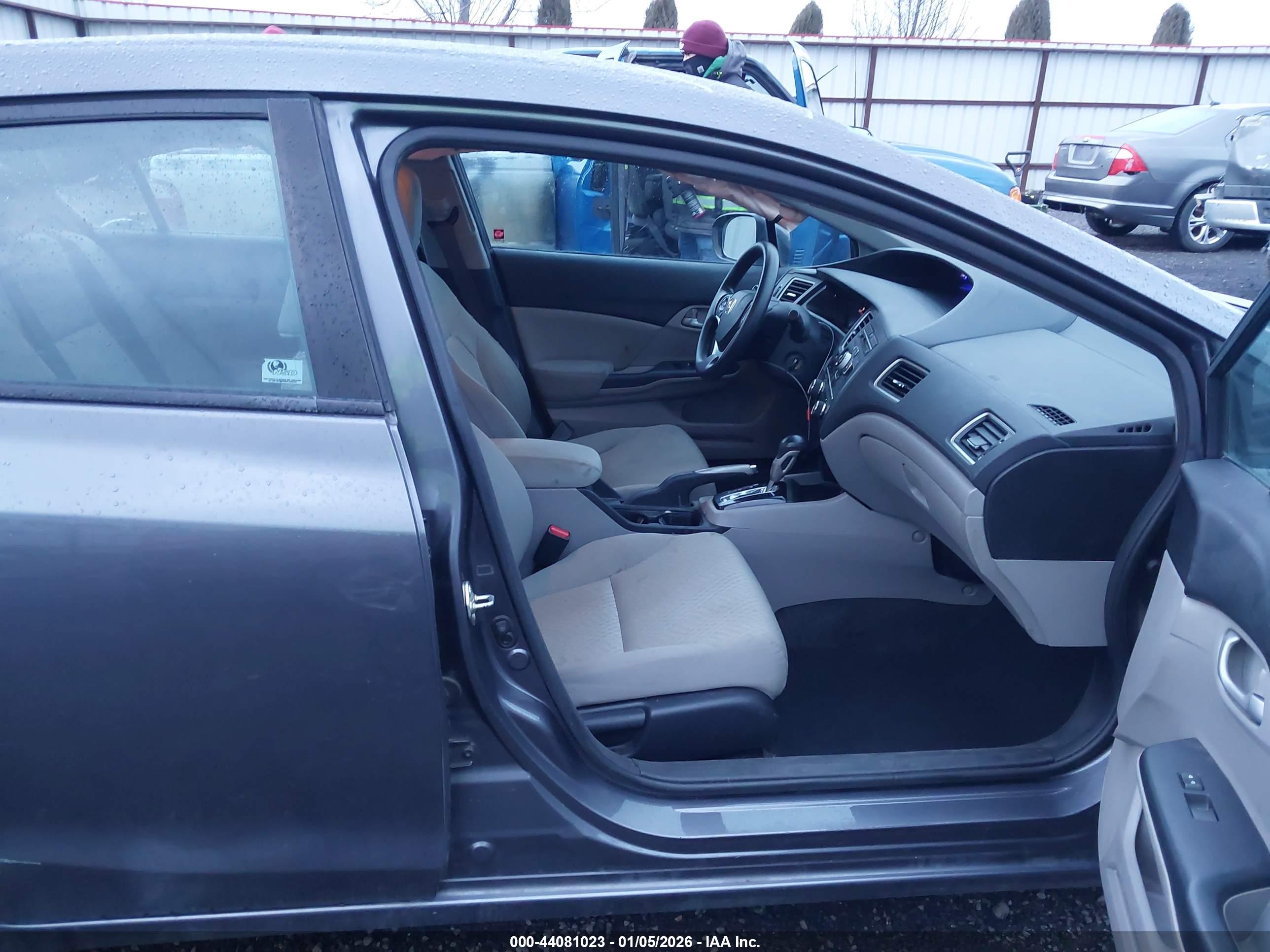 HONDA CIVIC image 5