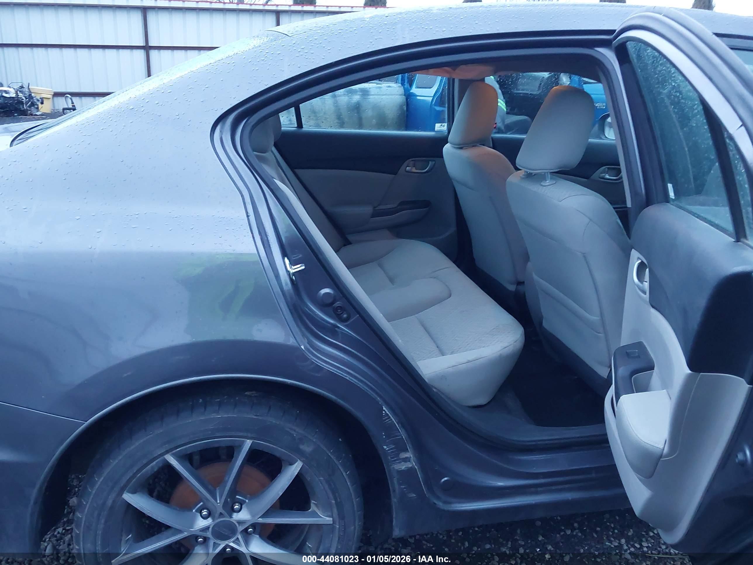 HONDA CIVIC image 8