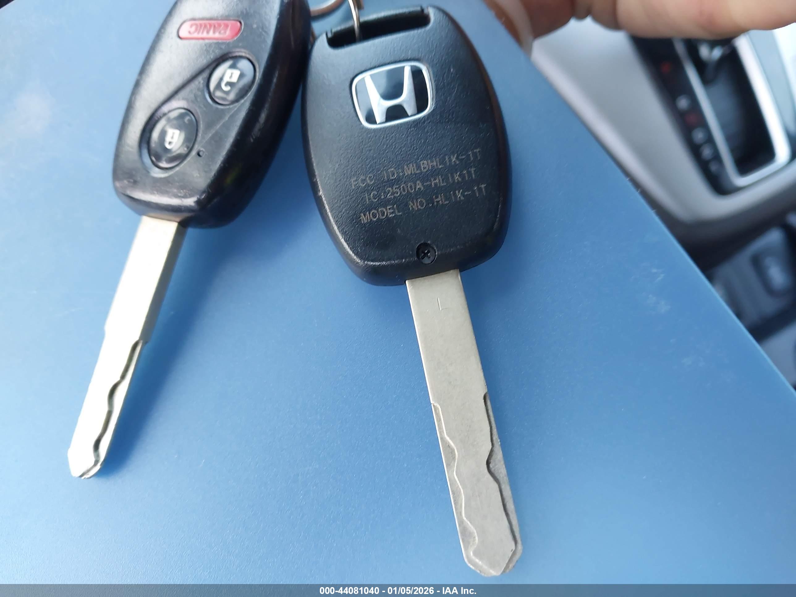 HONDA CR-V image 11