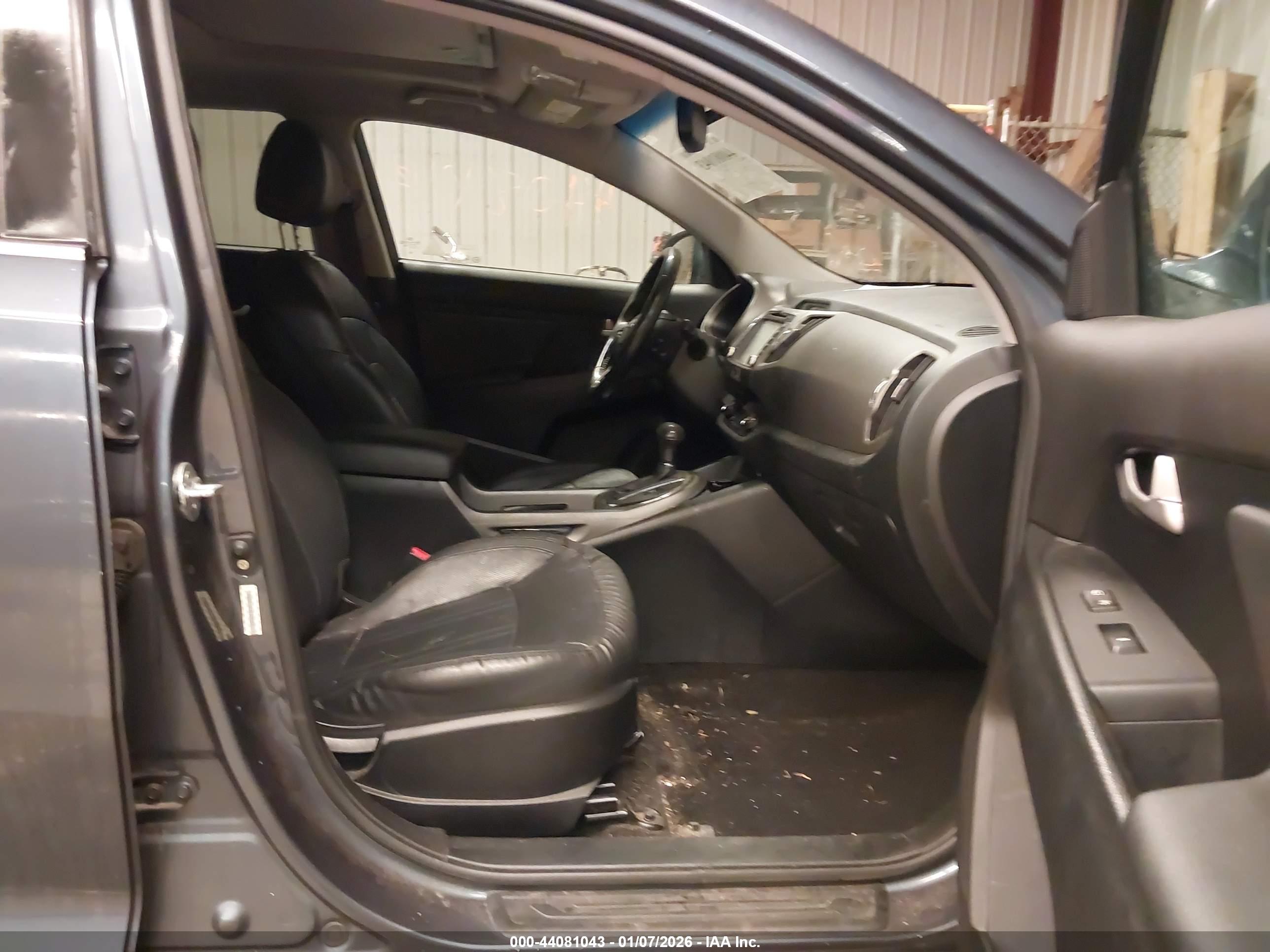 KIA SPORTAGE image 5