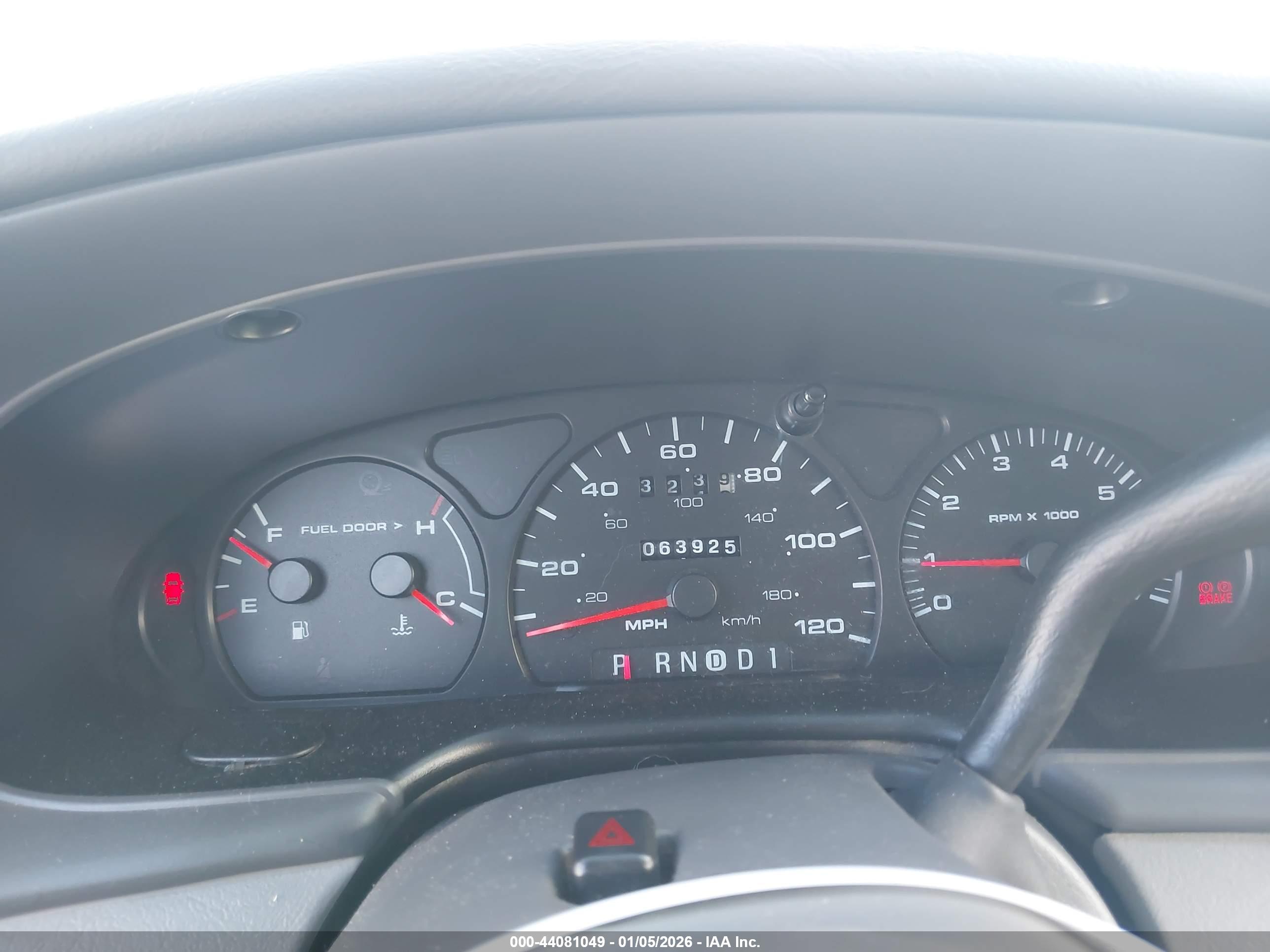 FORD TAURUS image 7