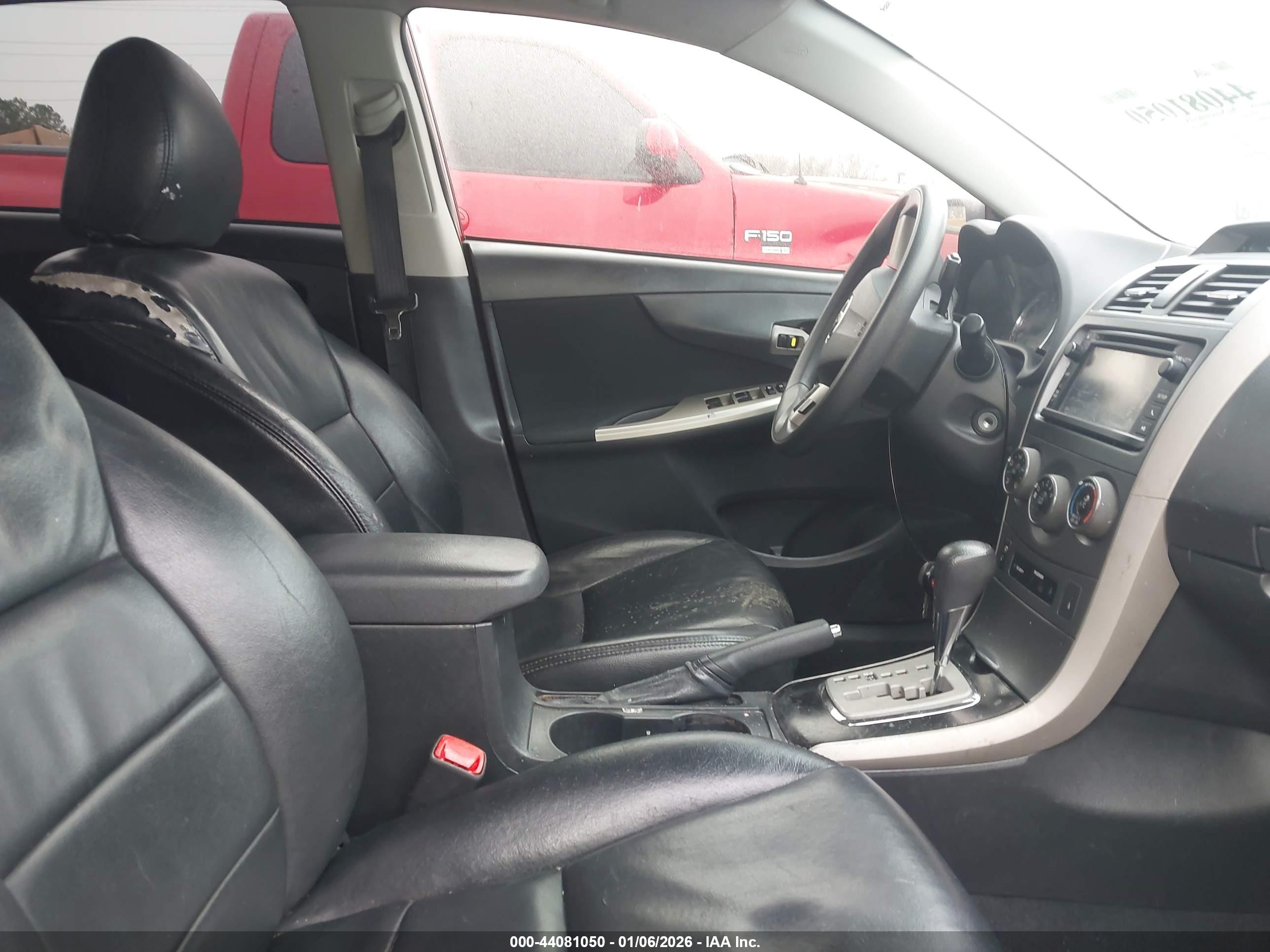 TOYOTA COROLLA image 5