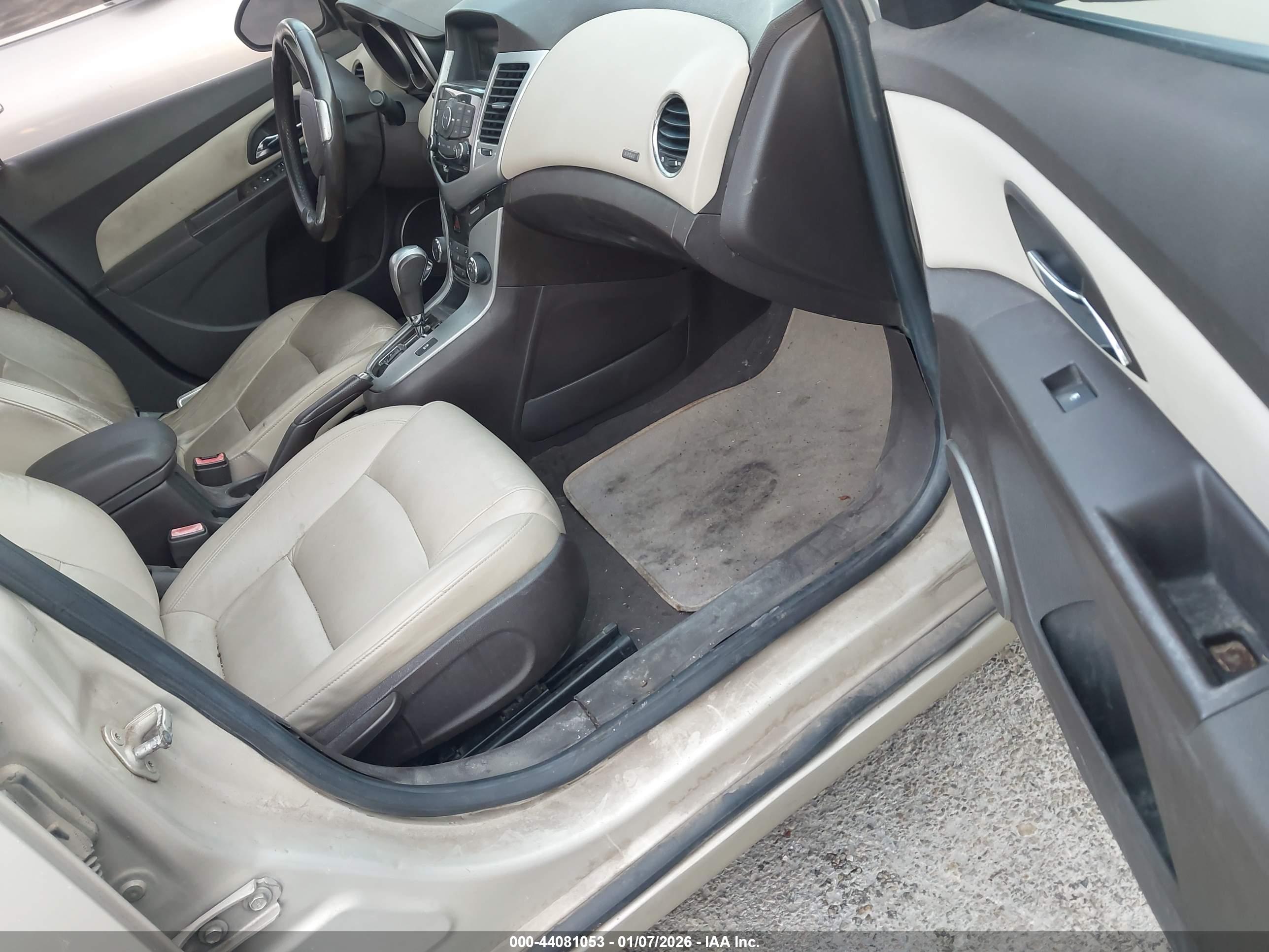 CHEVROLET CRUZE image 5