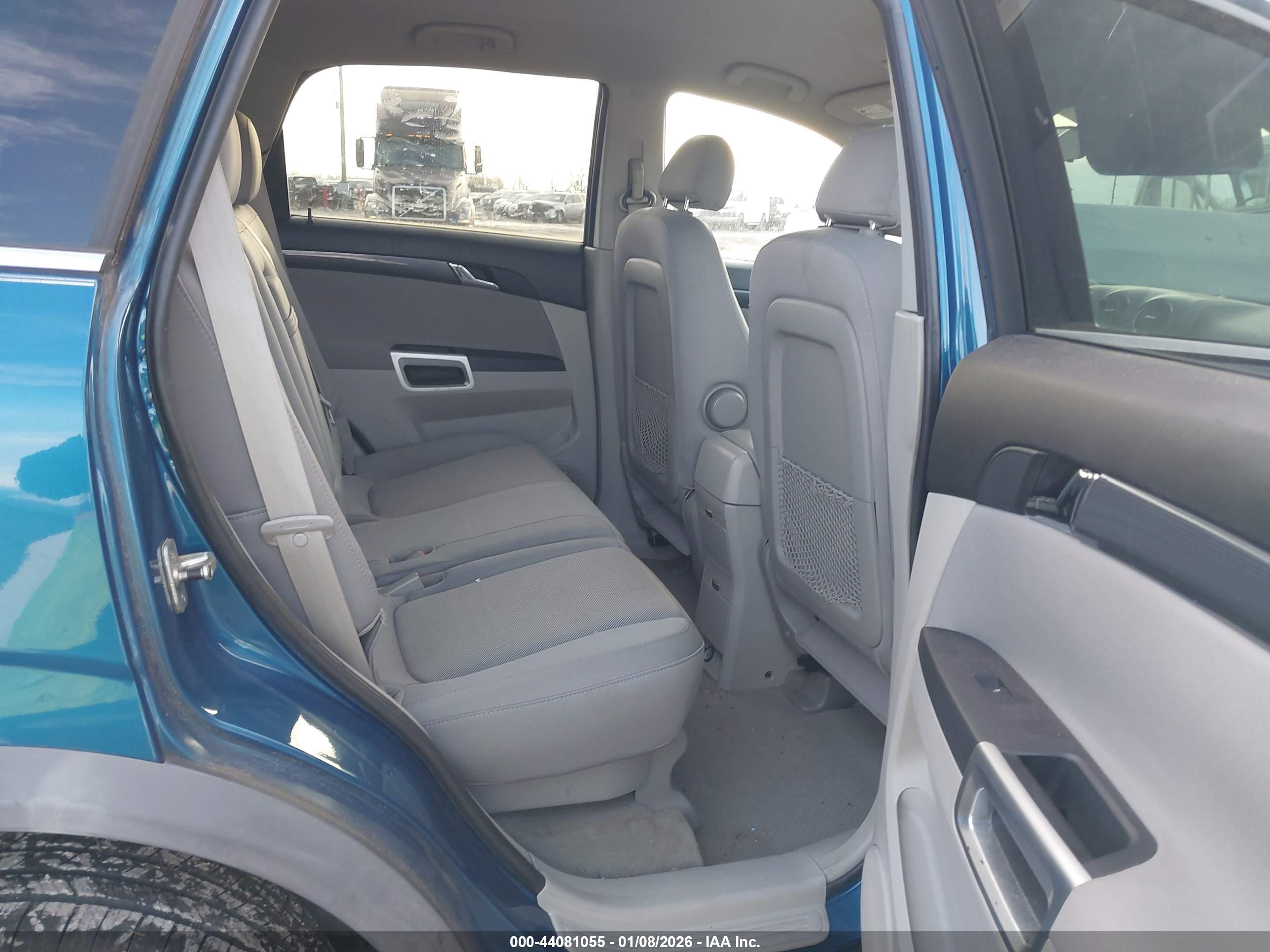 SATURN VUE image 8