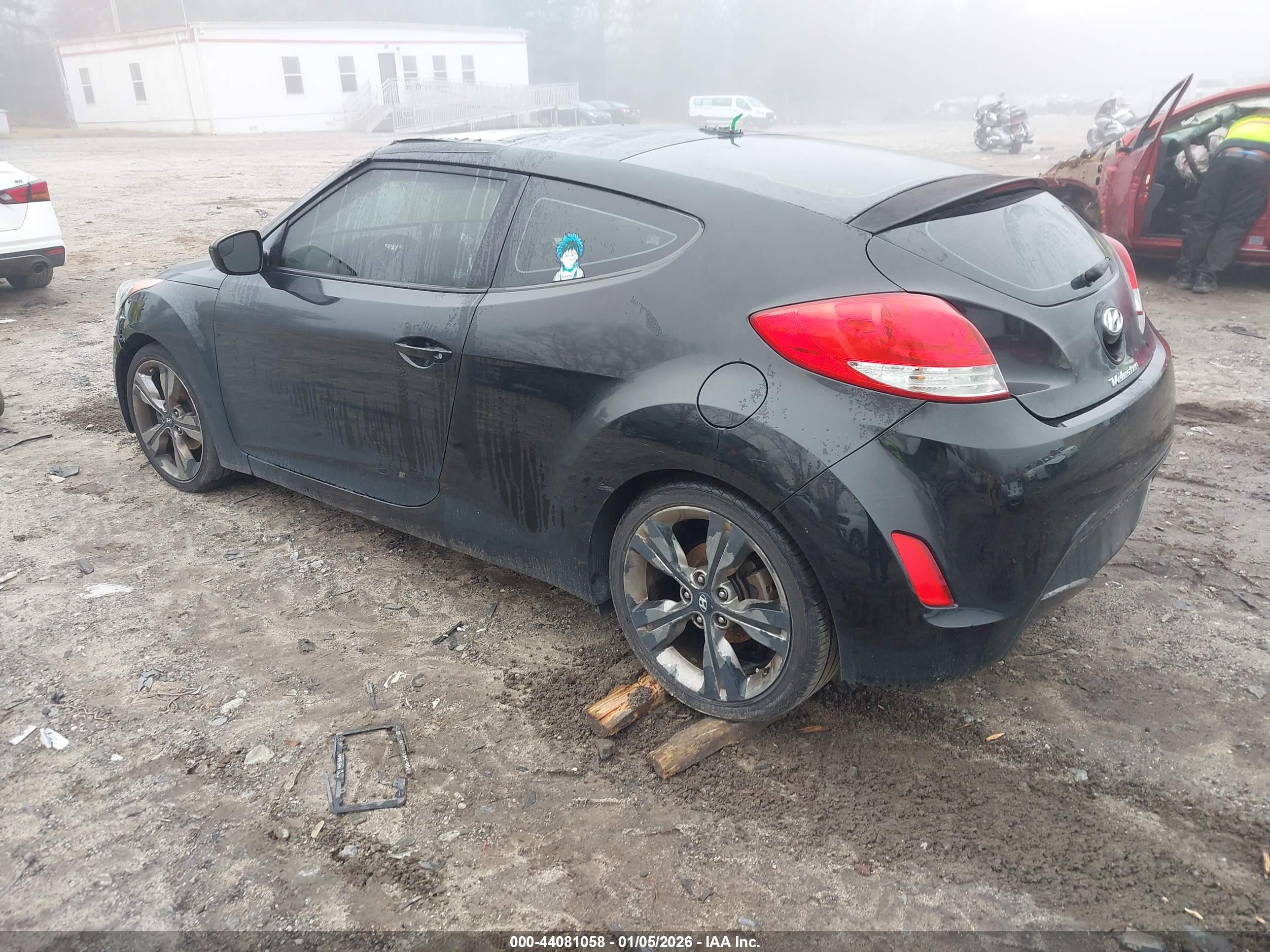 HYUNDAI VELOSTER image 3