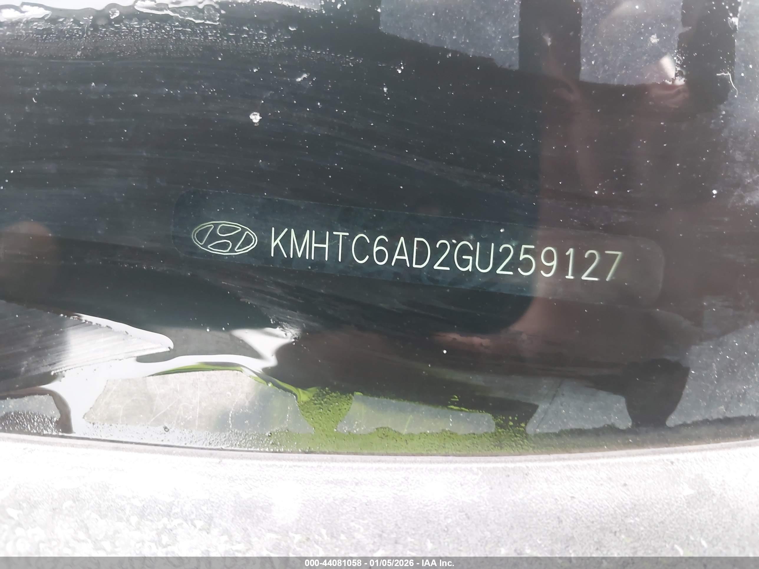 HYUNDAI VELOSTER image 9