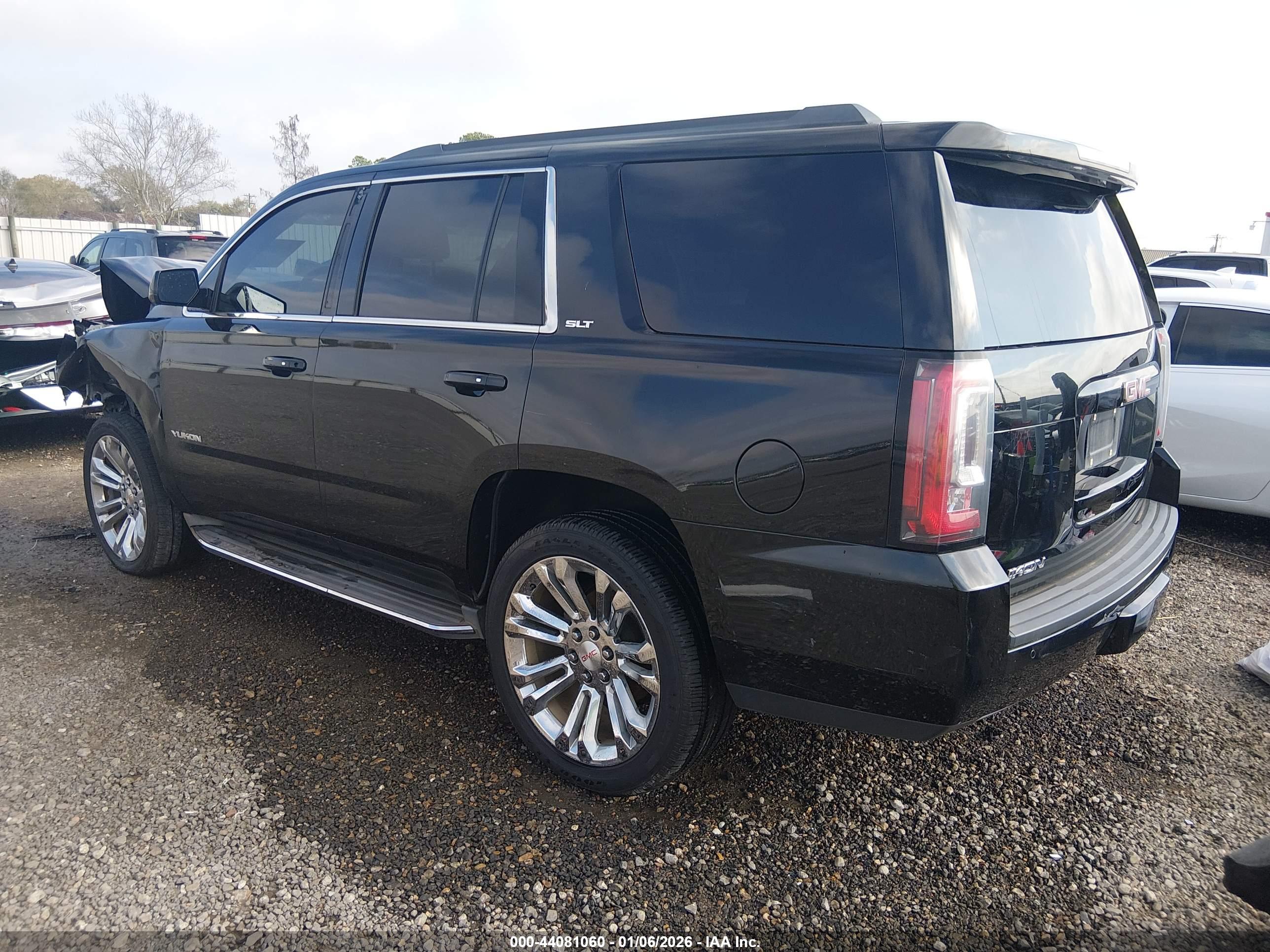GMC YUKON image 3