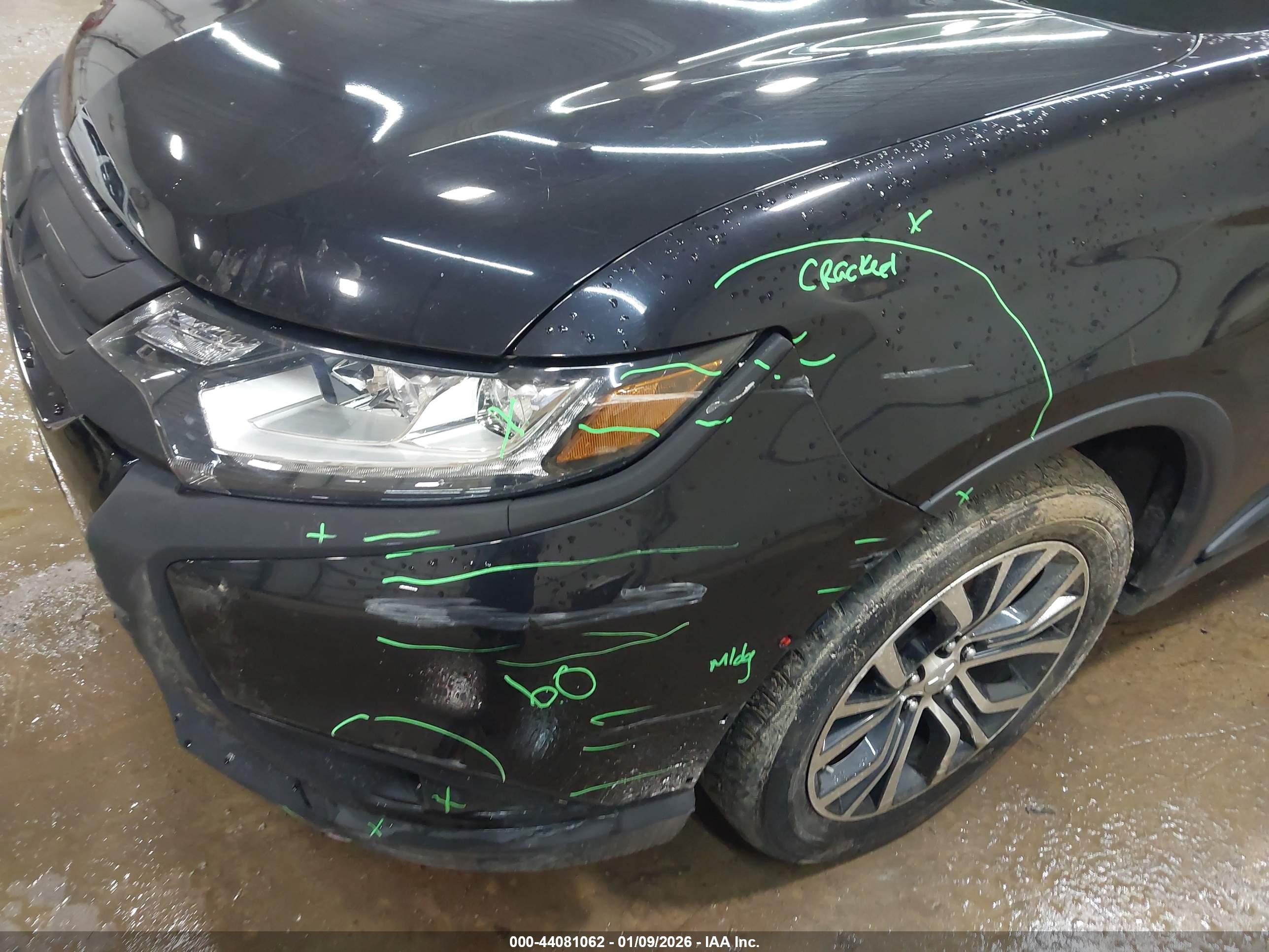 MITSUBISHI OUTLANDER image 6