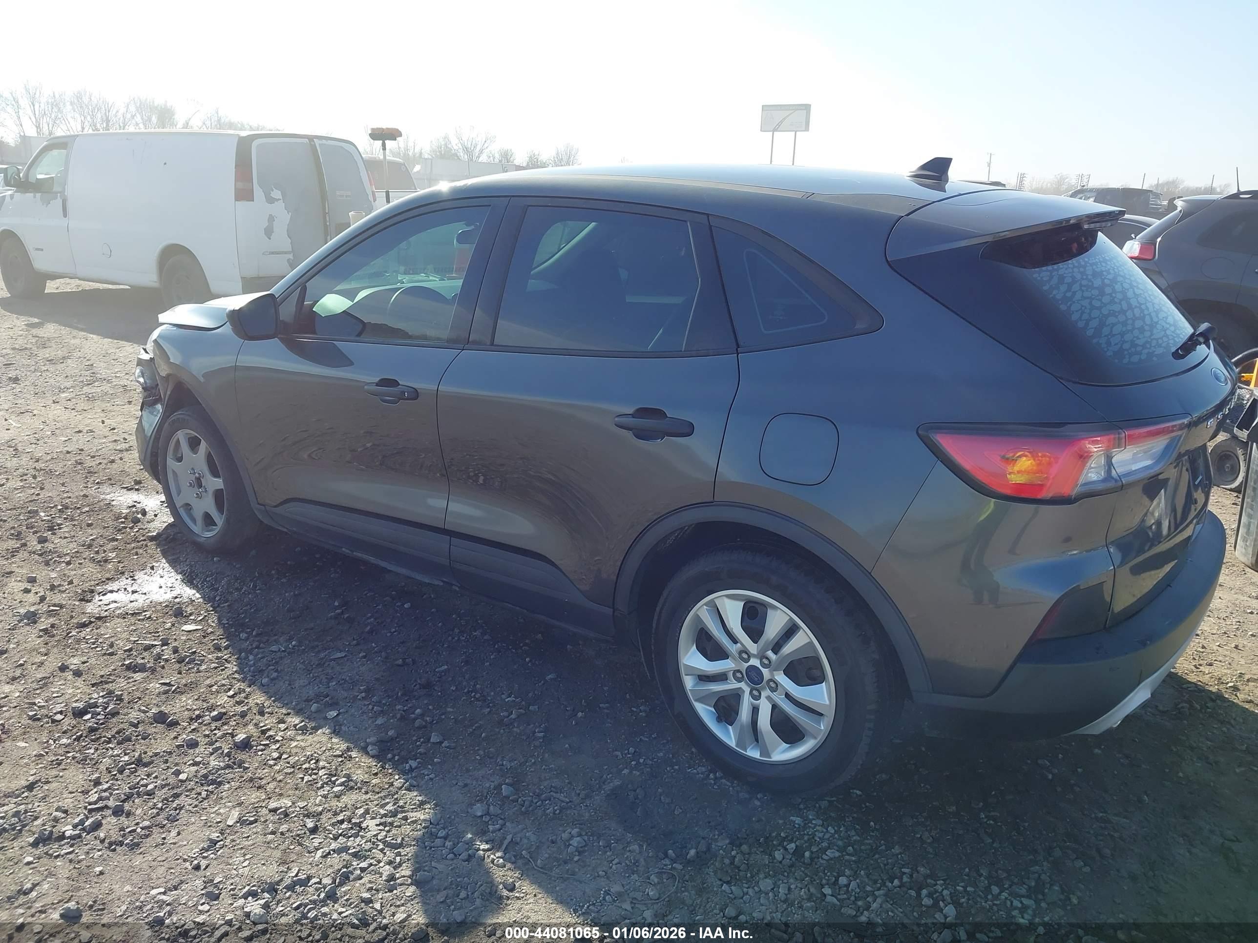 FORD ESCAPE image 3