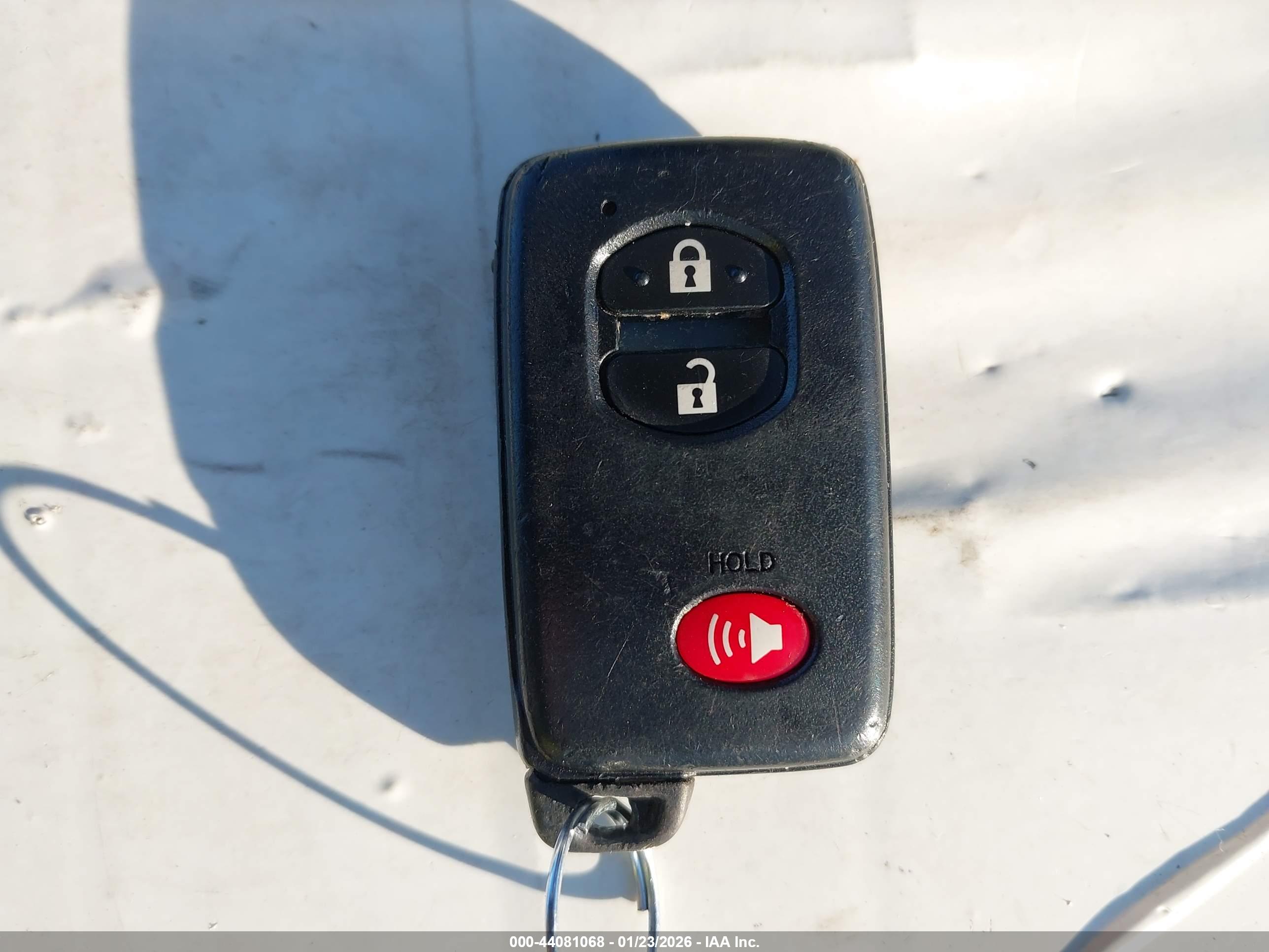 TOYOTA PRIUS image 11