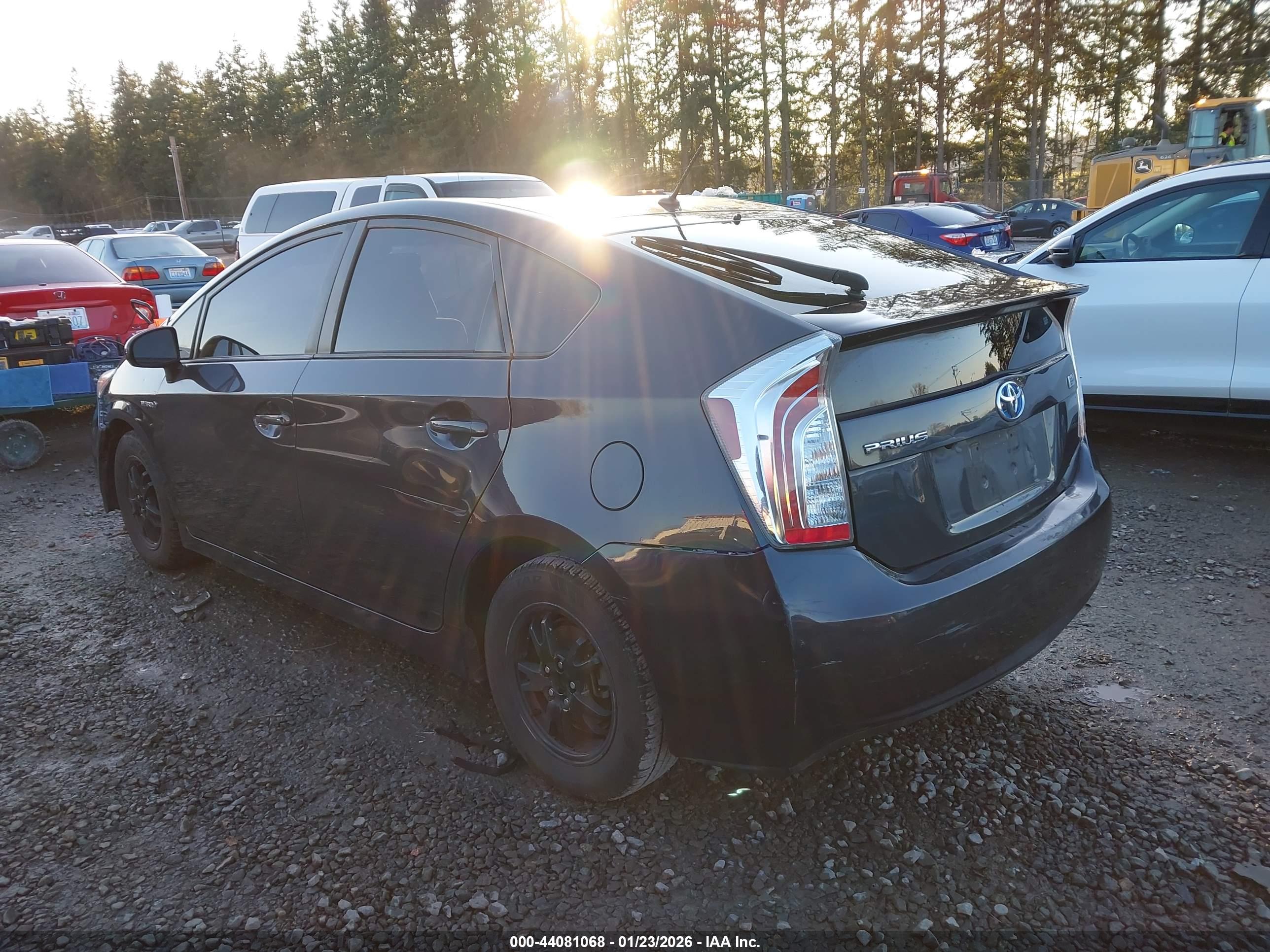TOYOTA PRIUS image 3