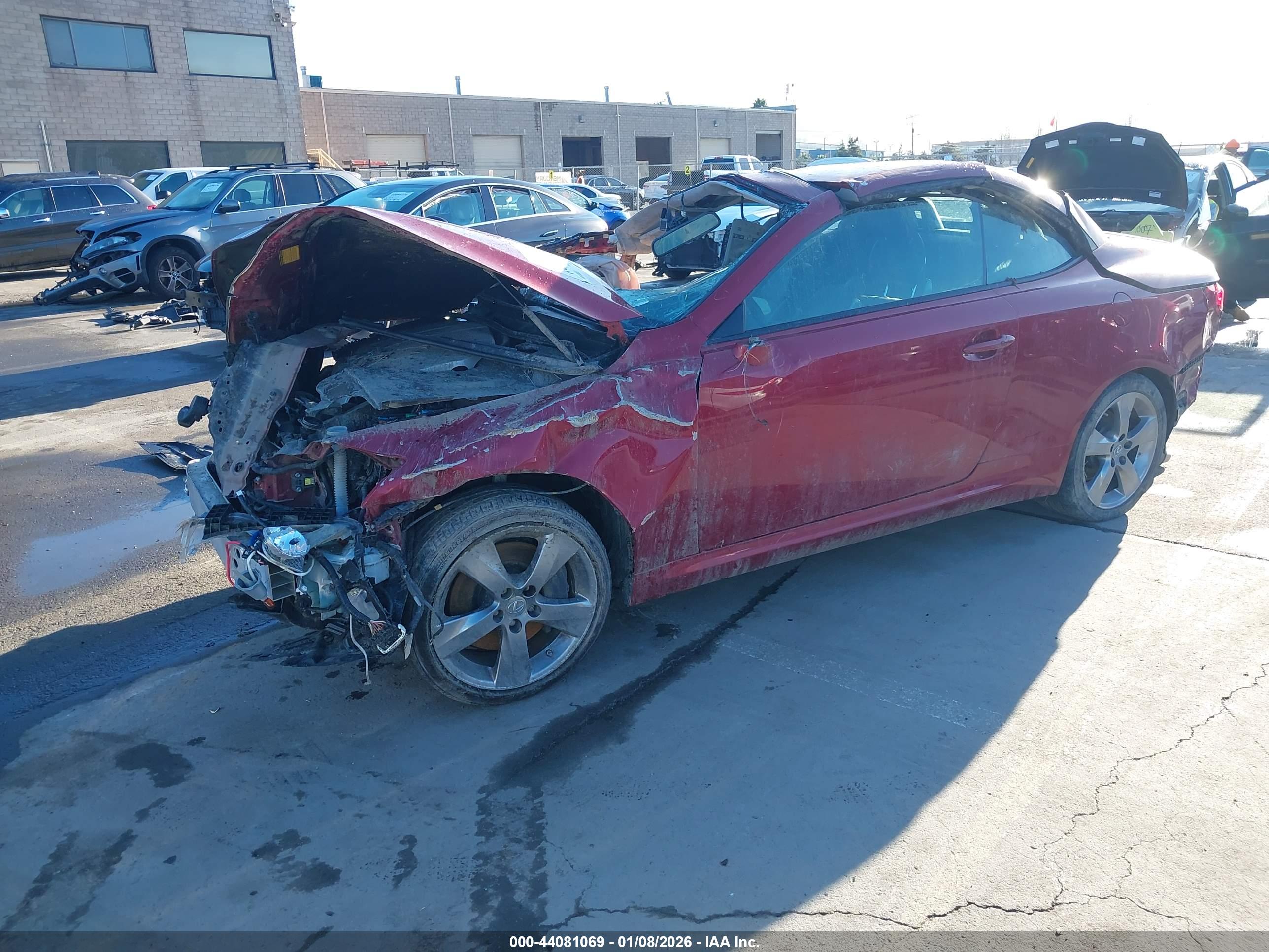LEXUS IS image 2