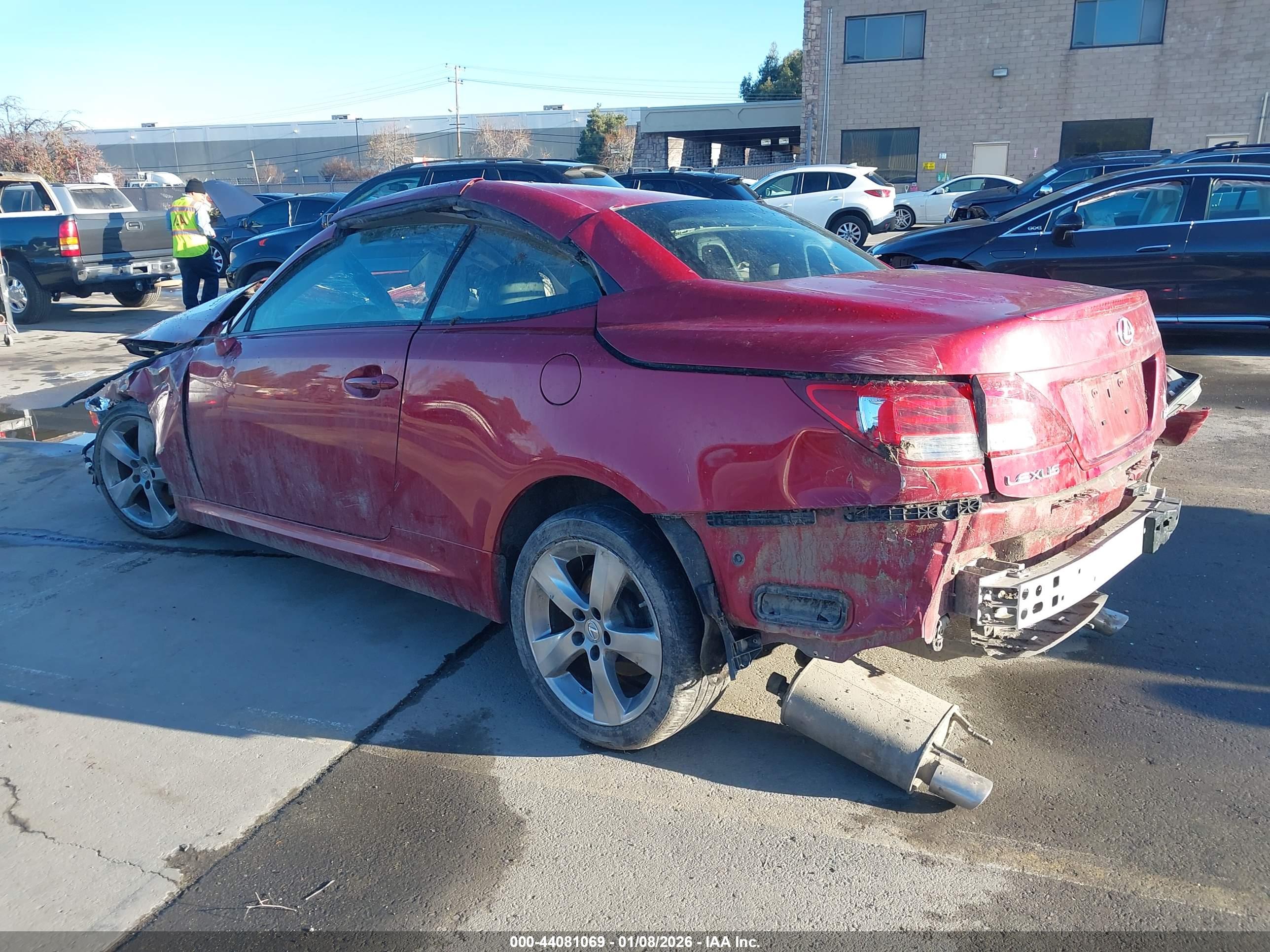 LEXUS IS image 3