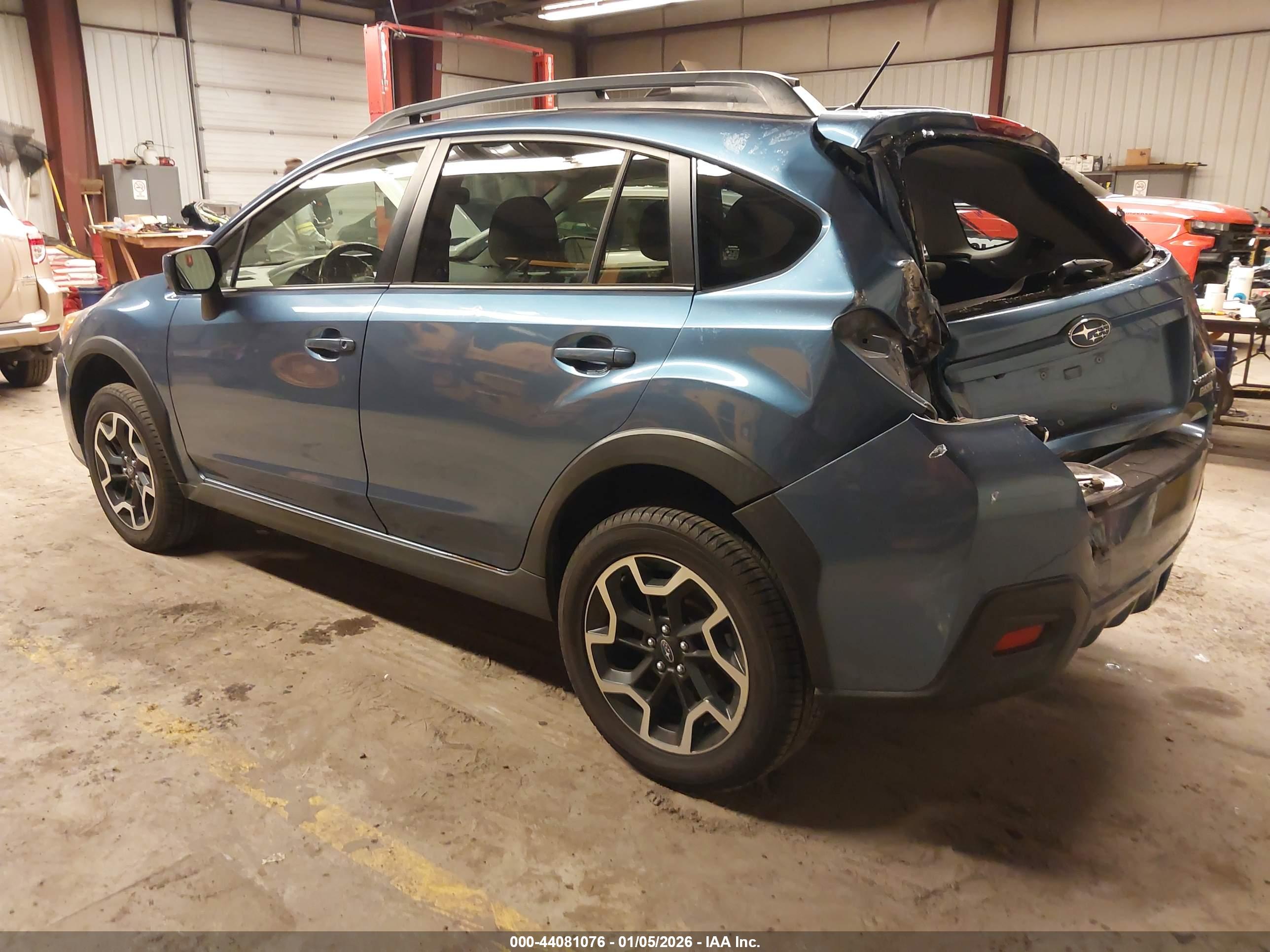 SUBARU CROSSTREK image 3