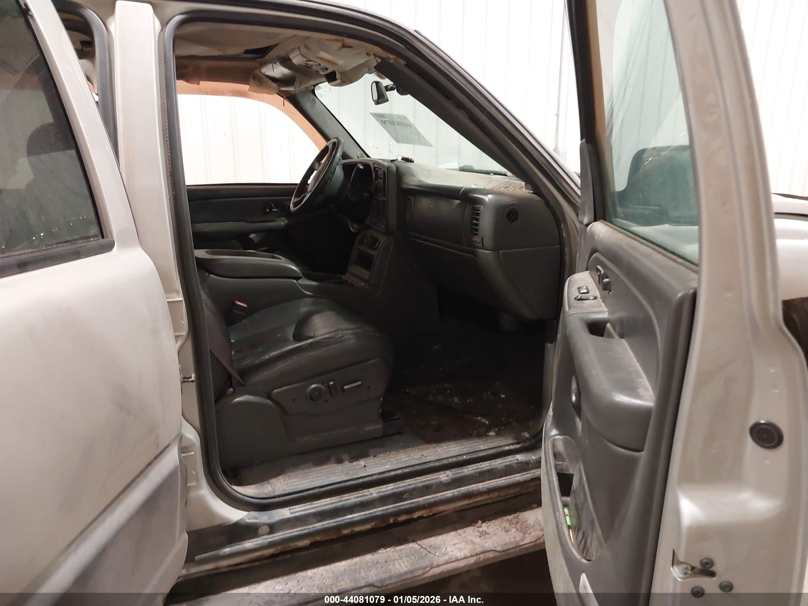 CHEVROLET AVALANCHE image 5