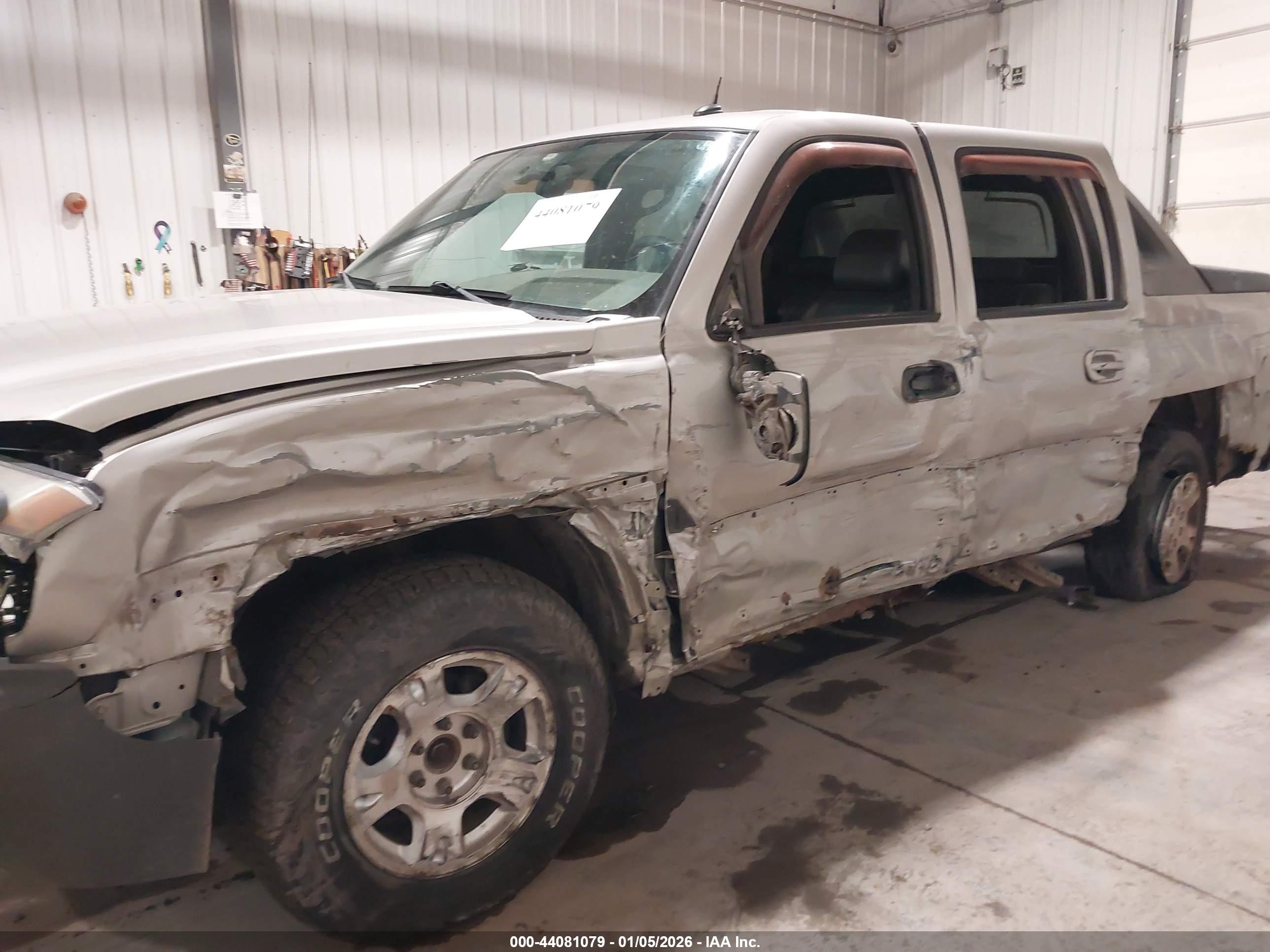 CHEVROLET AVALANCHE image 6