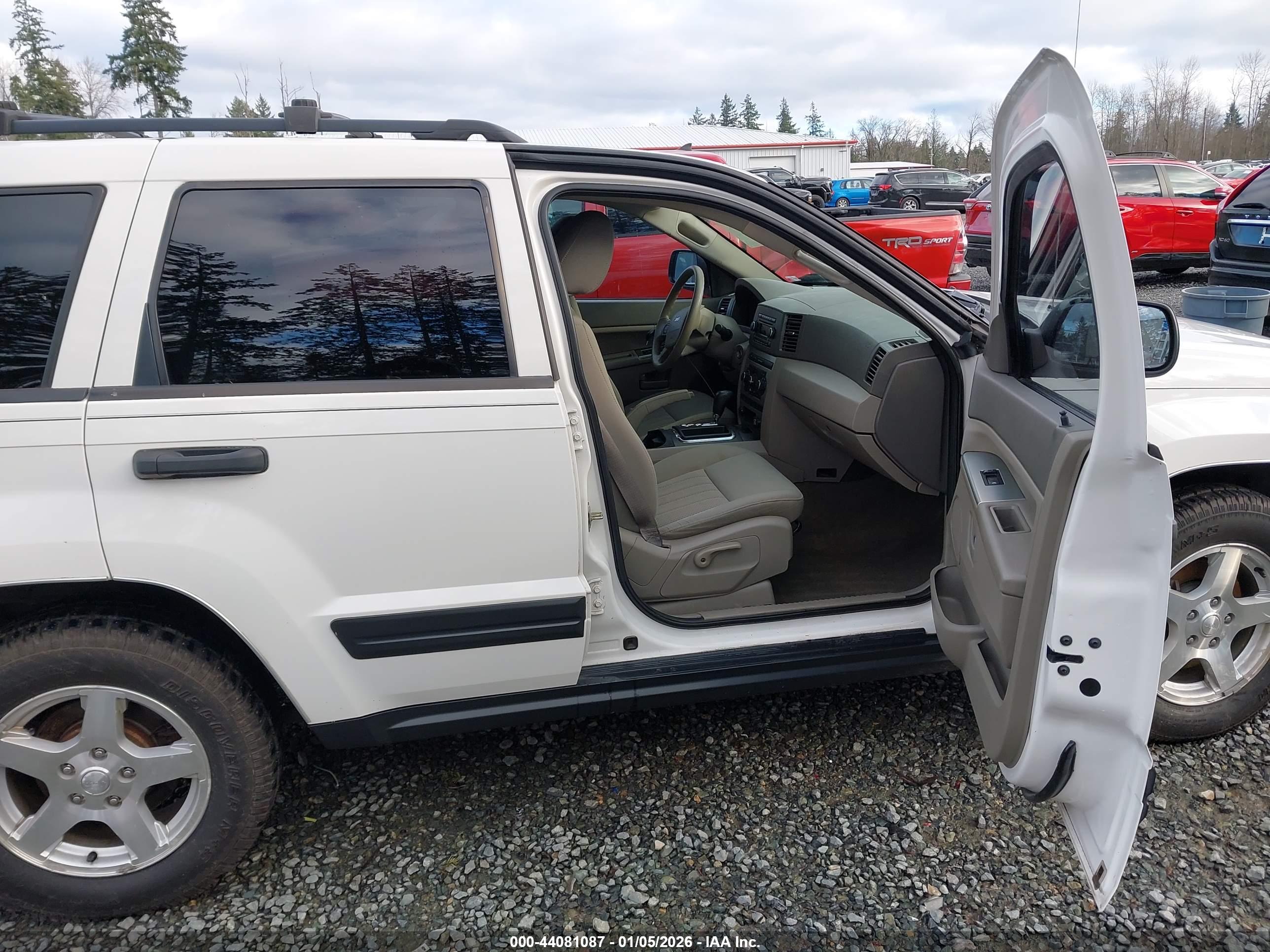 JEEP GRAND image 5