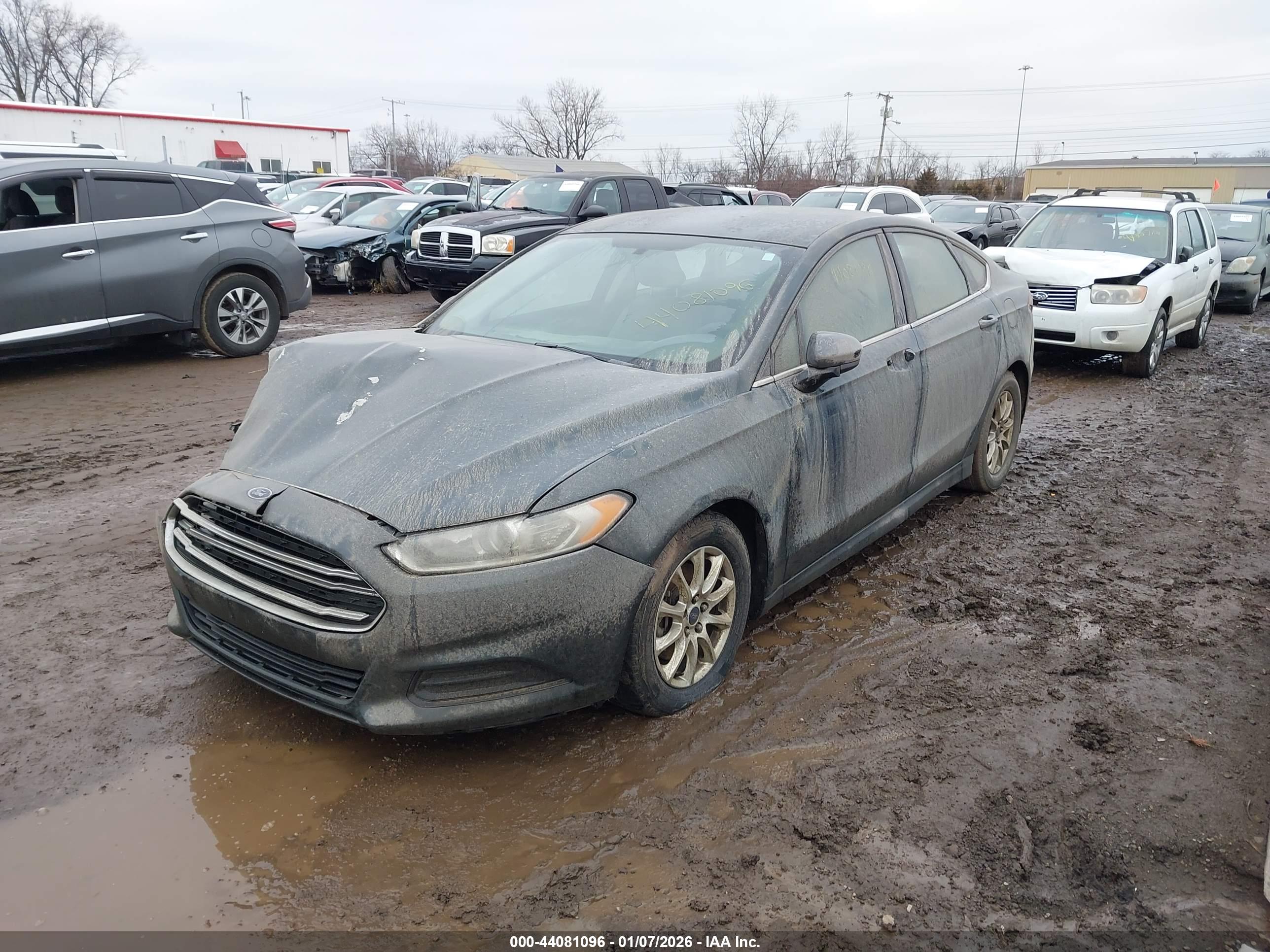 FORD FUSION image 2