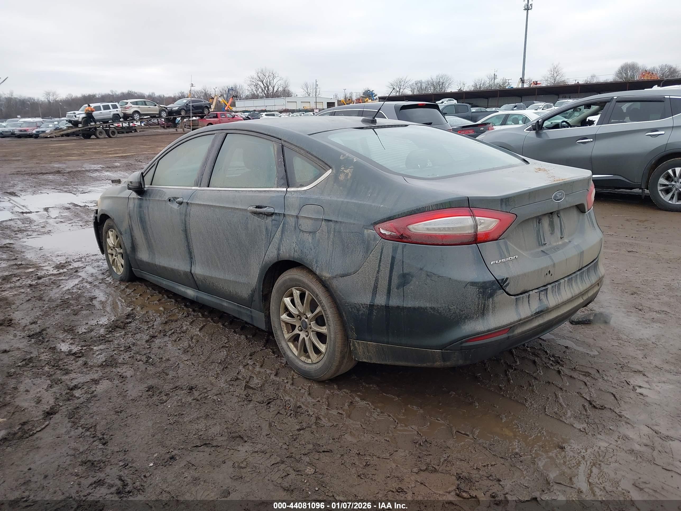 FORD FUSION image 3