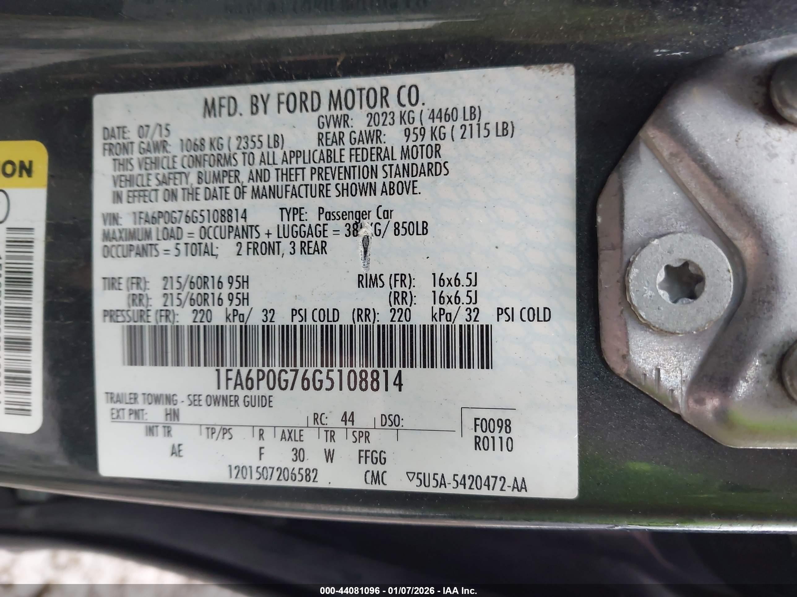 FORD FUSION image 9