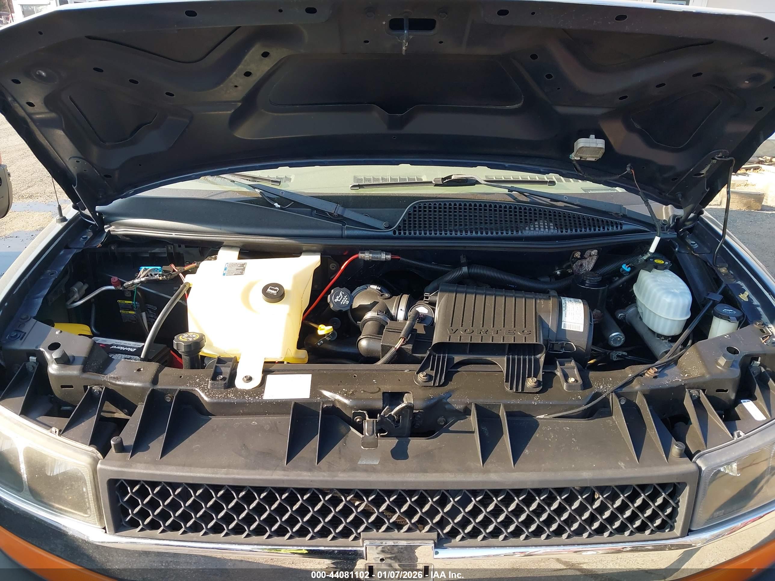 CHEVROLET EXPRESS image 10