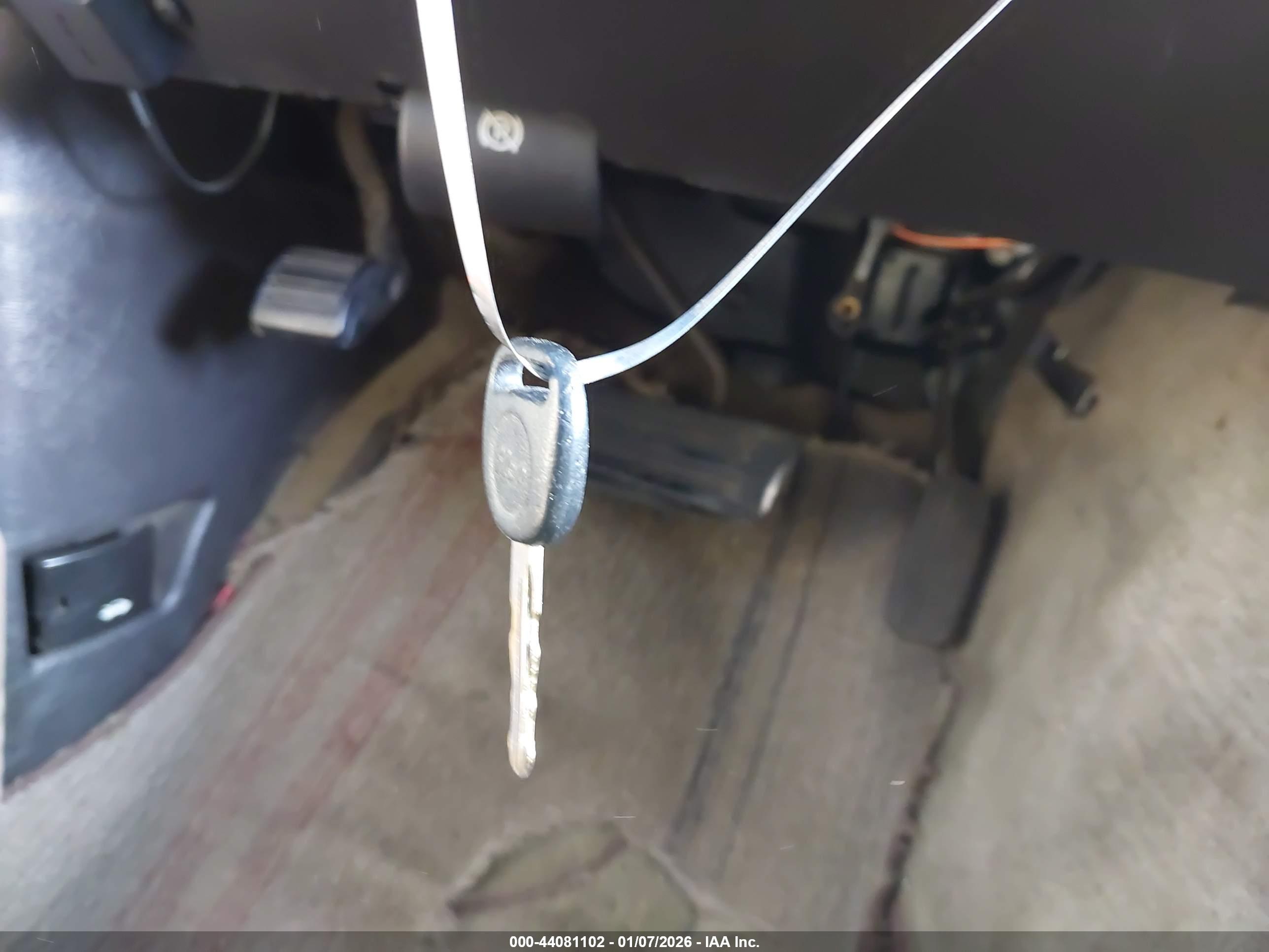 CHEVROLET EXPRESS image 11