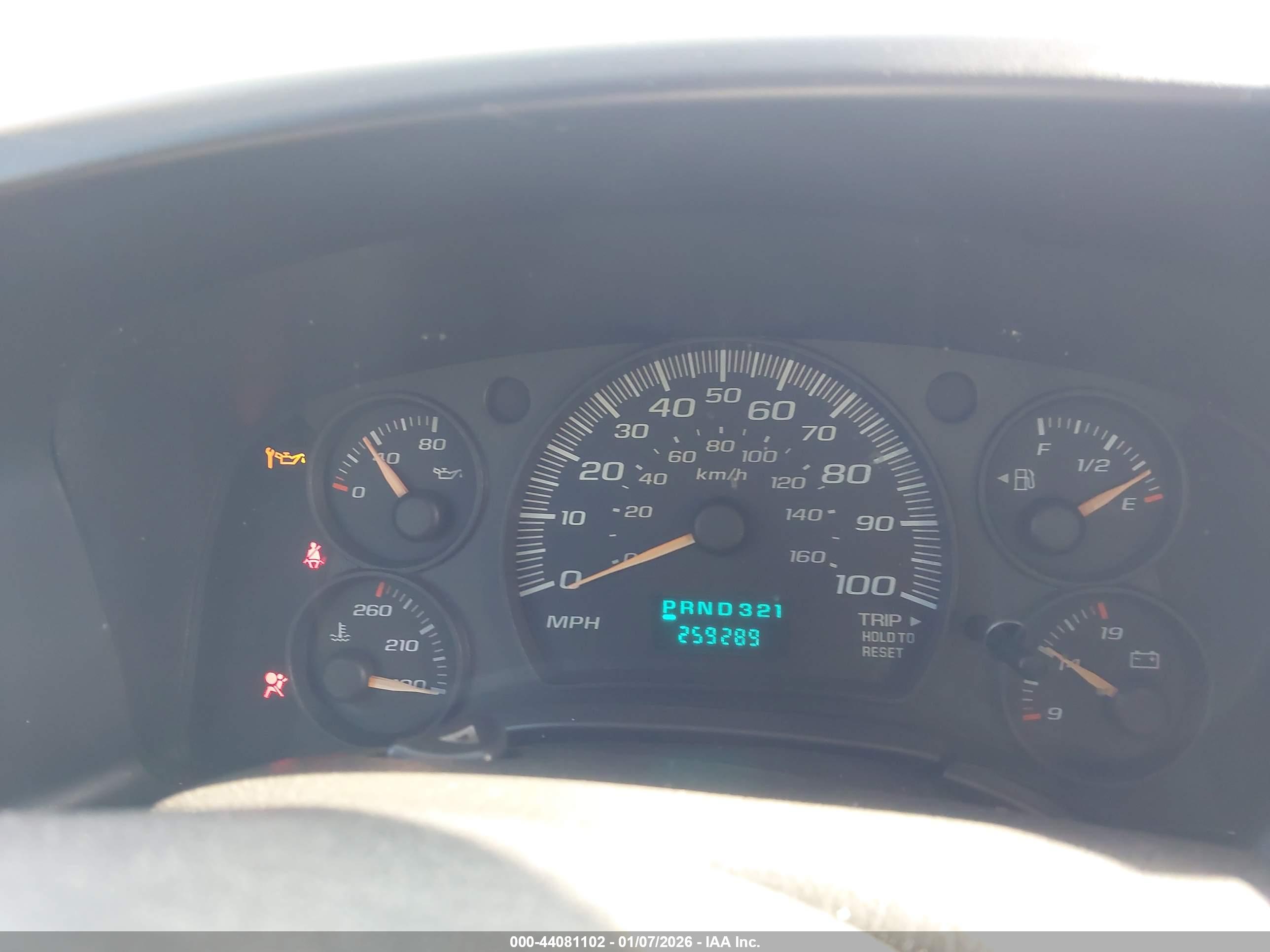 CHEVROLET EXPRESS image 7