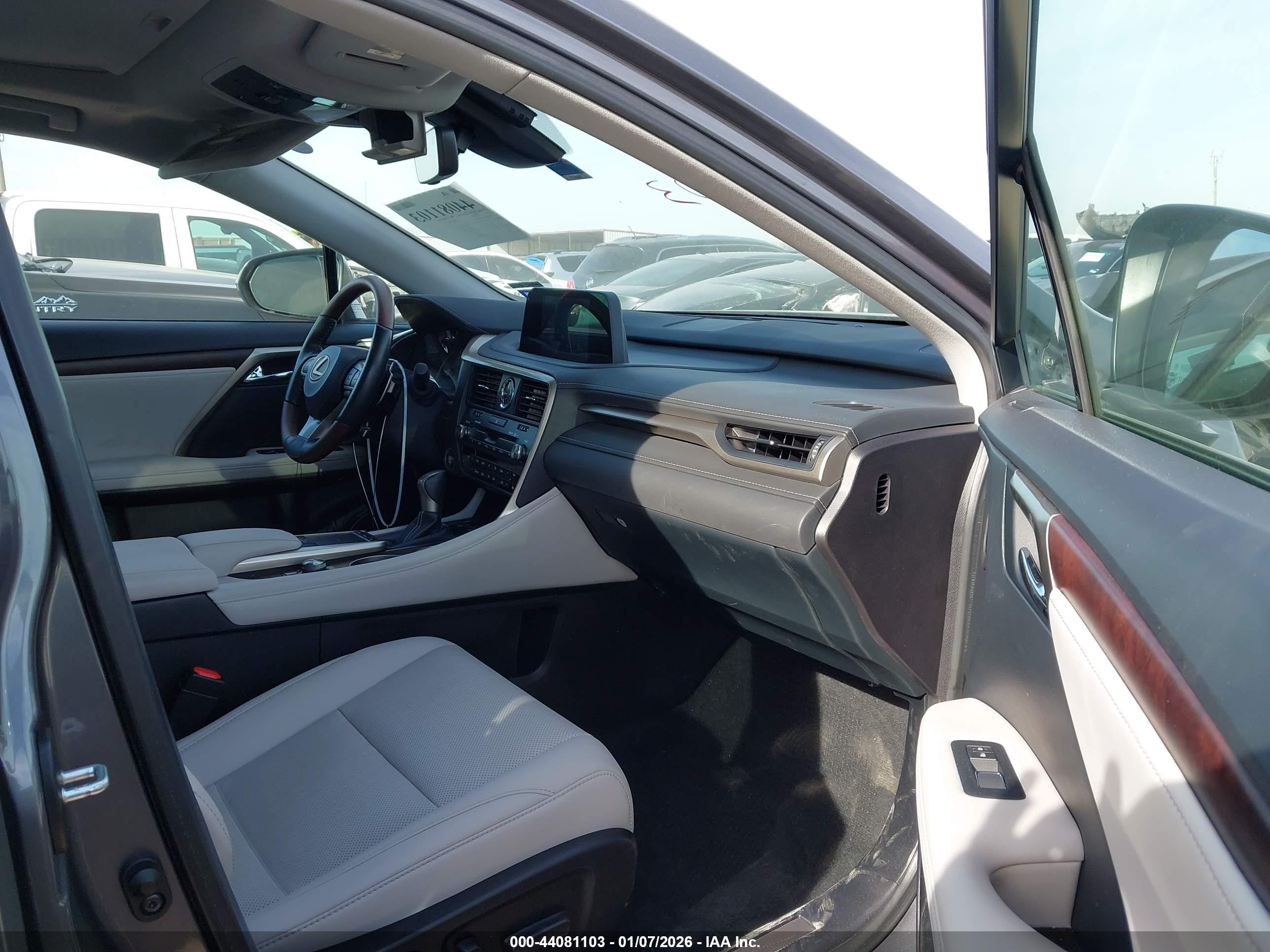 LEXUS RX image 5