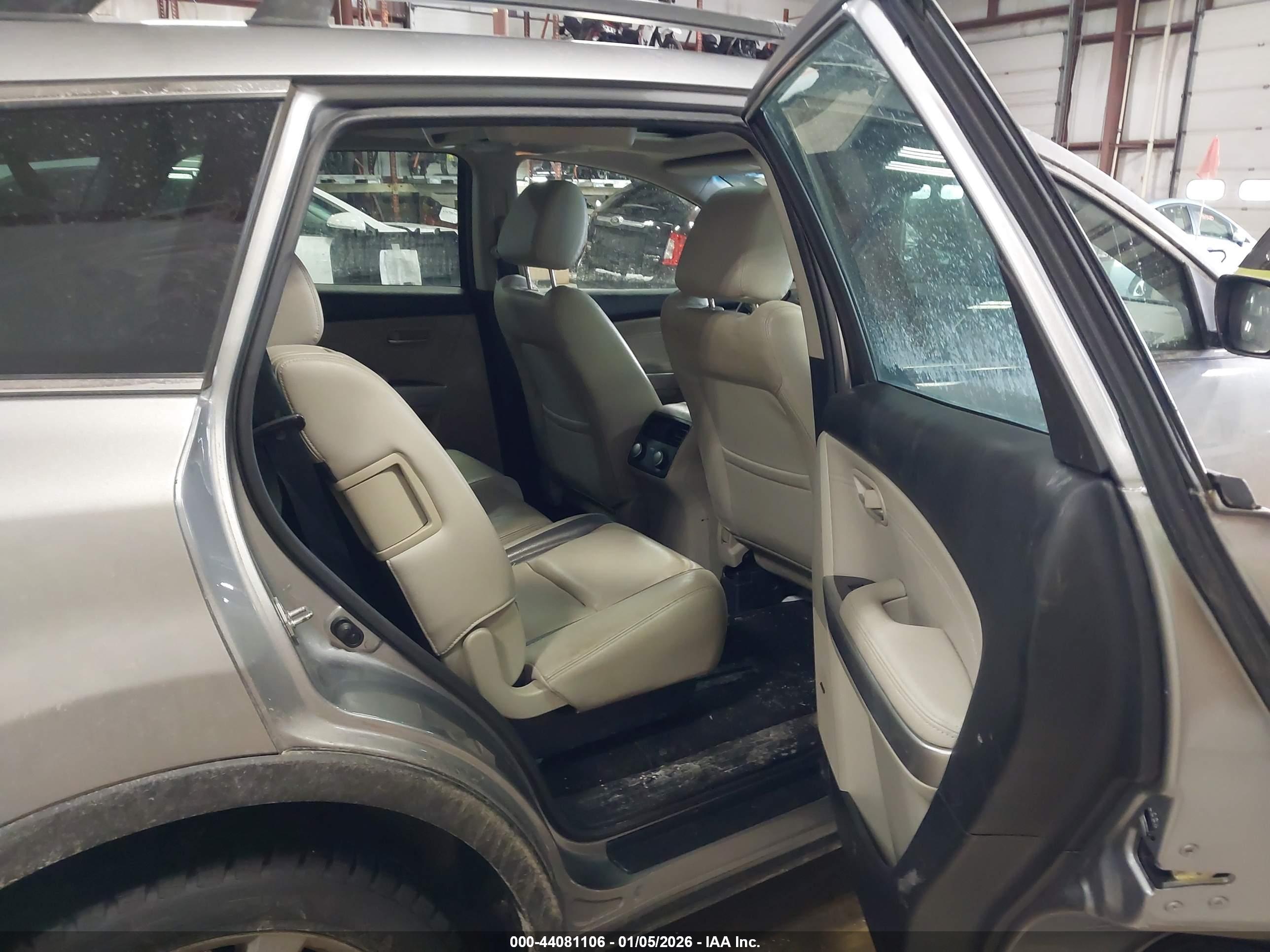 MAZDA CX-9 image 8