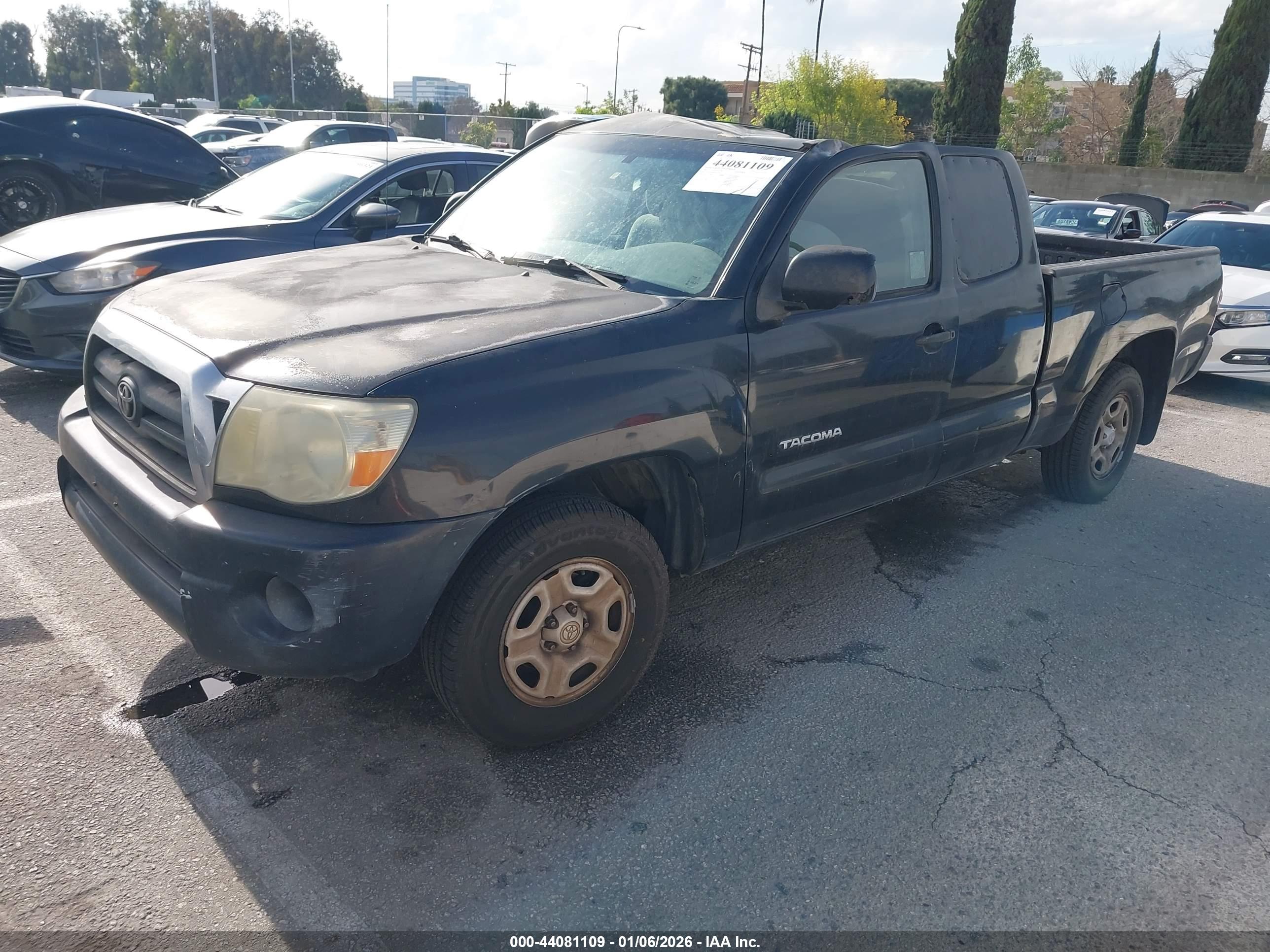 TOYOTA TACOMA image 2