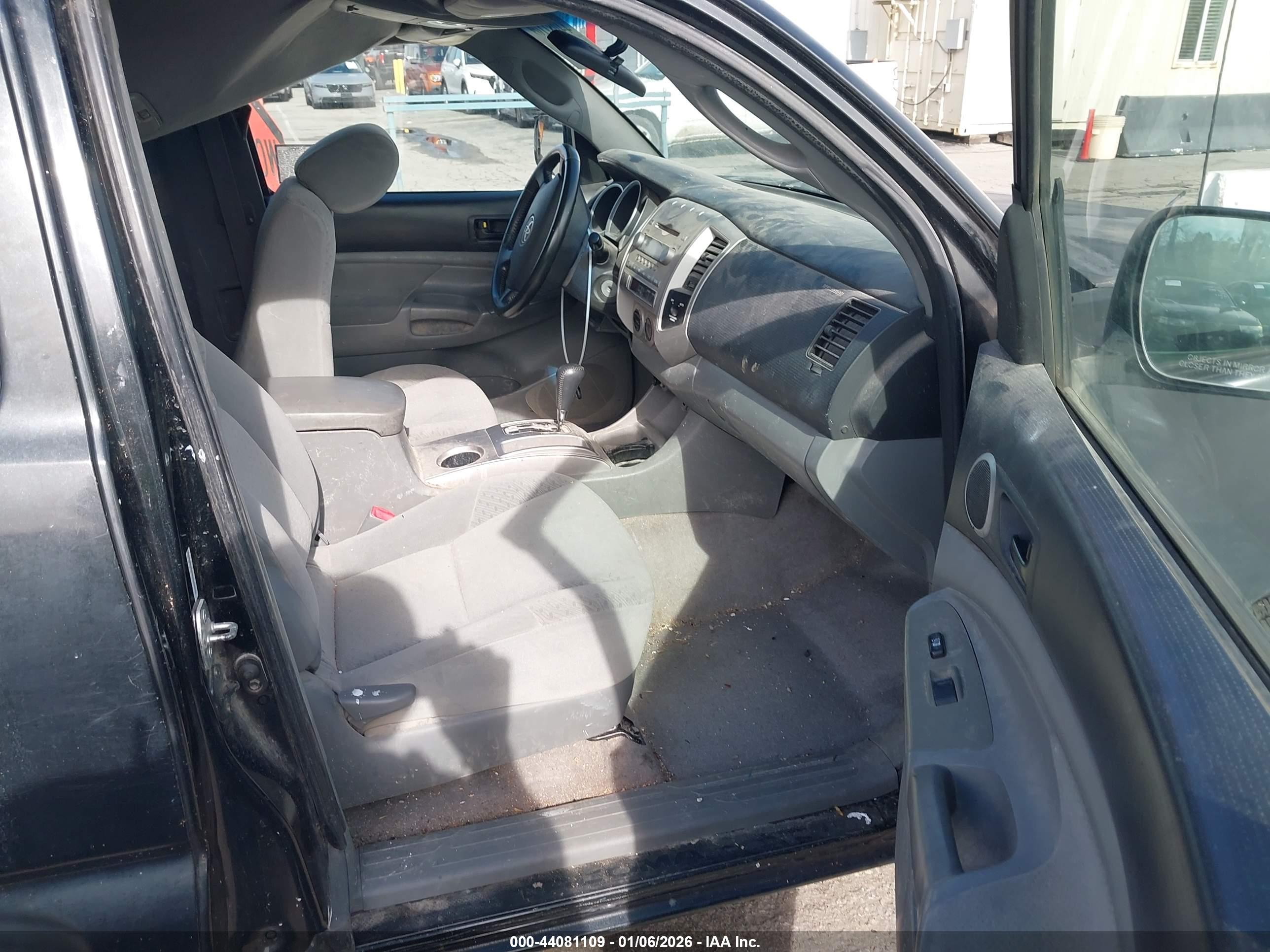 TOYOTA TACOMA image 5