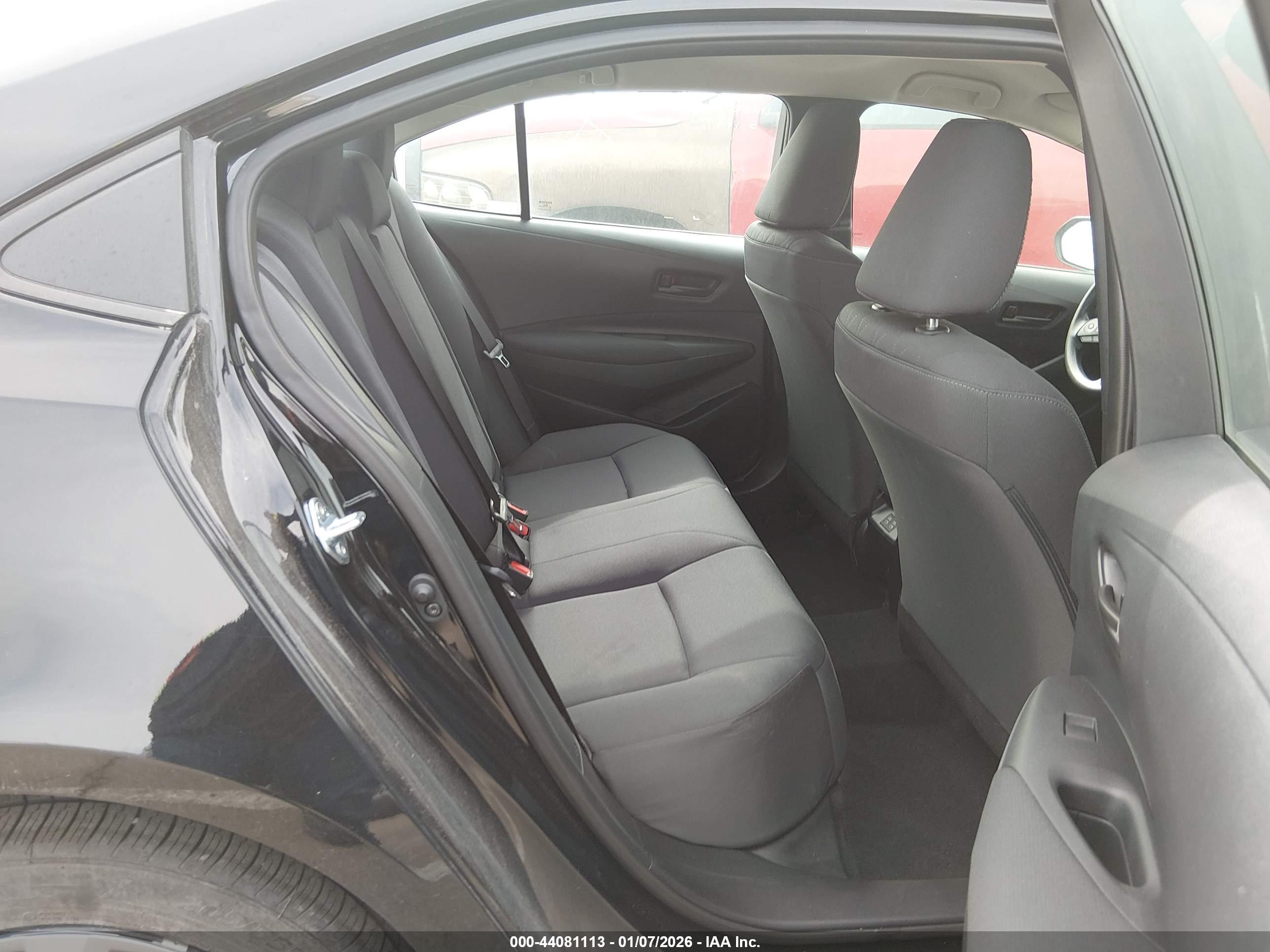 TOYOTA COROLLA image 8