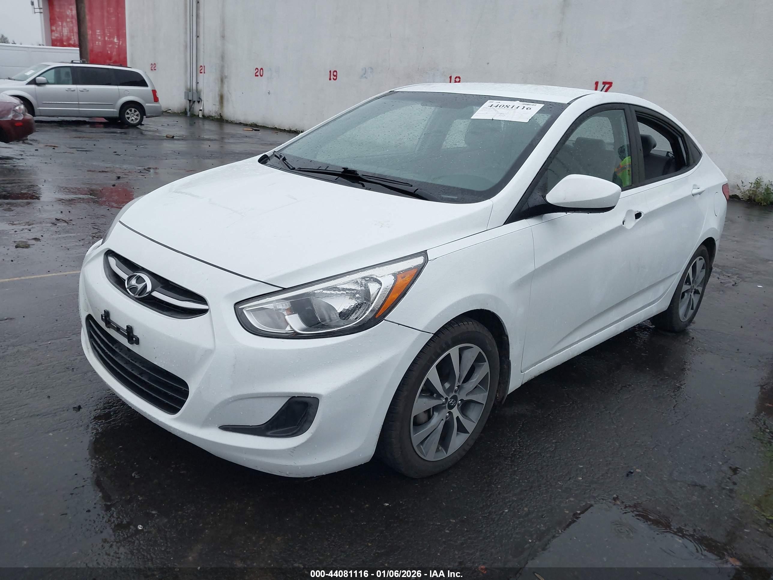 HYUNDAI ACCENT image 2