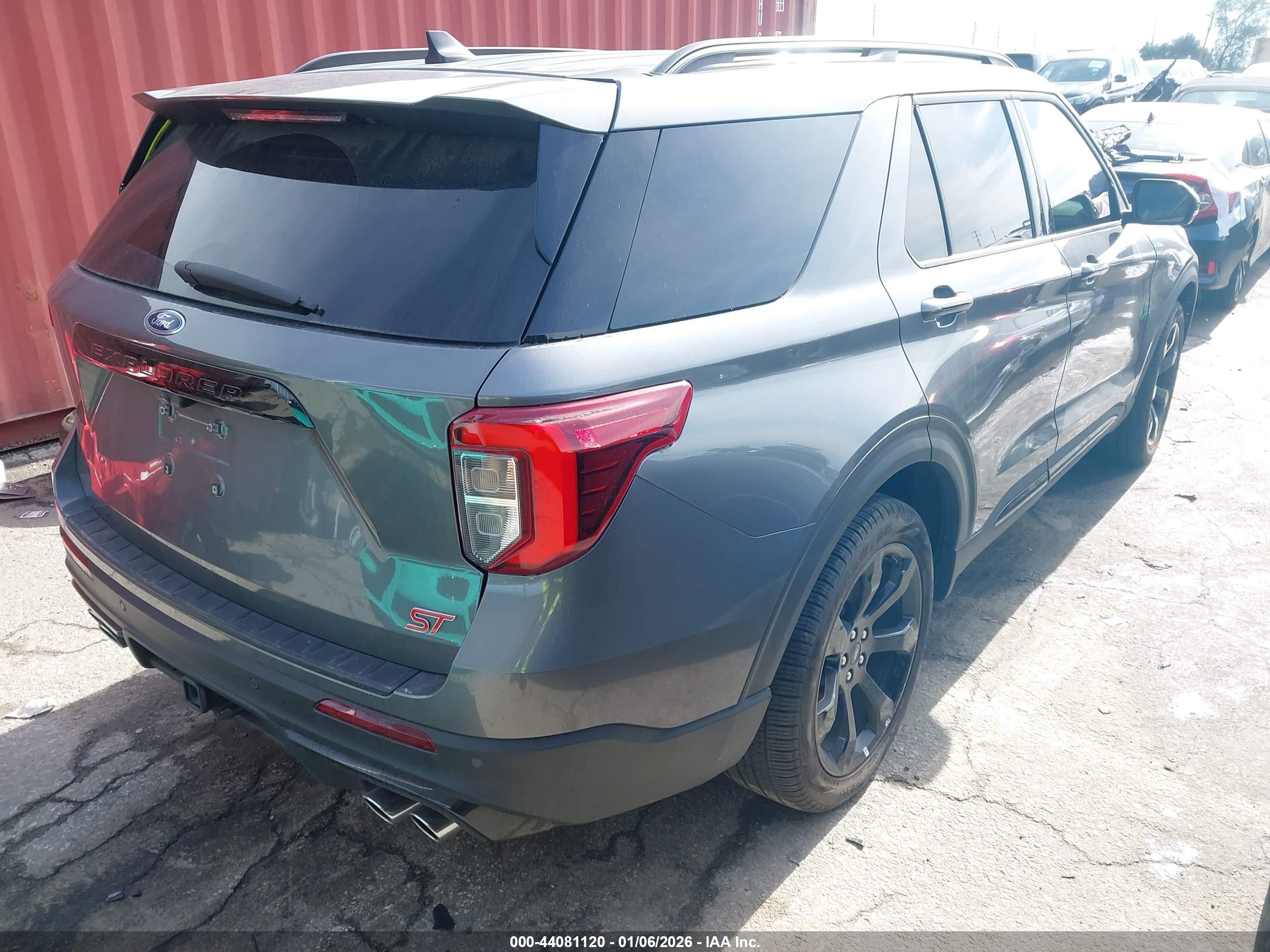 FORD EXPLORER image 4