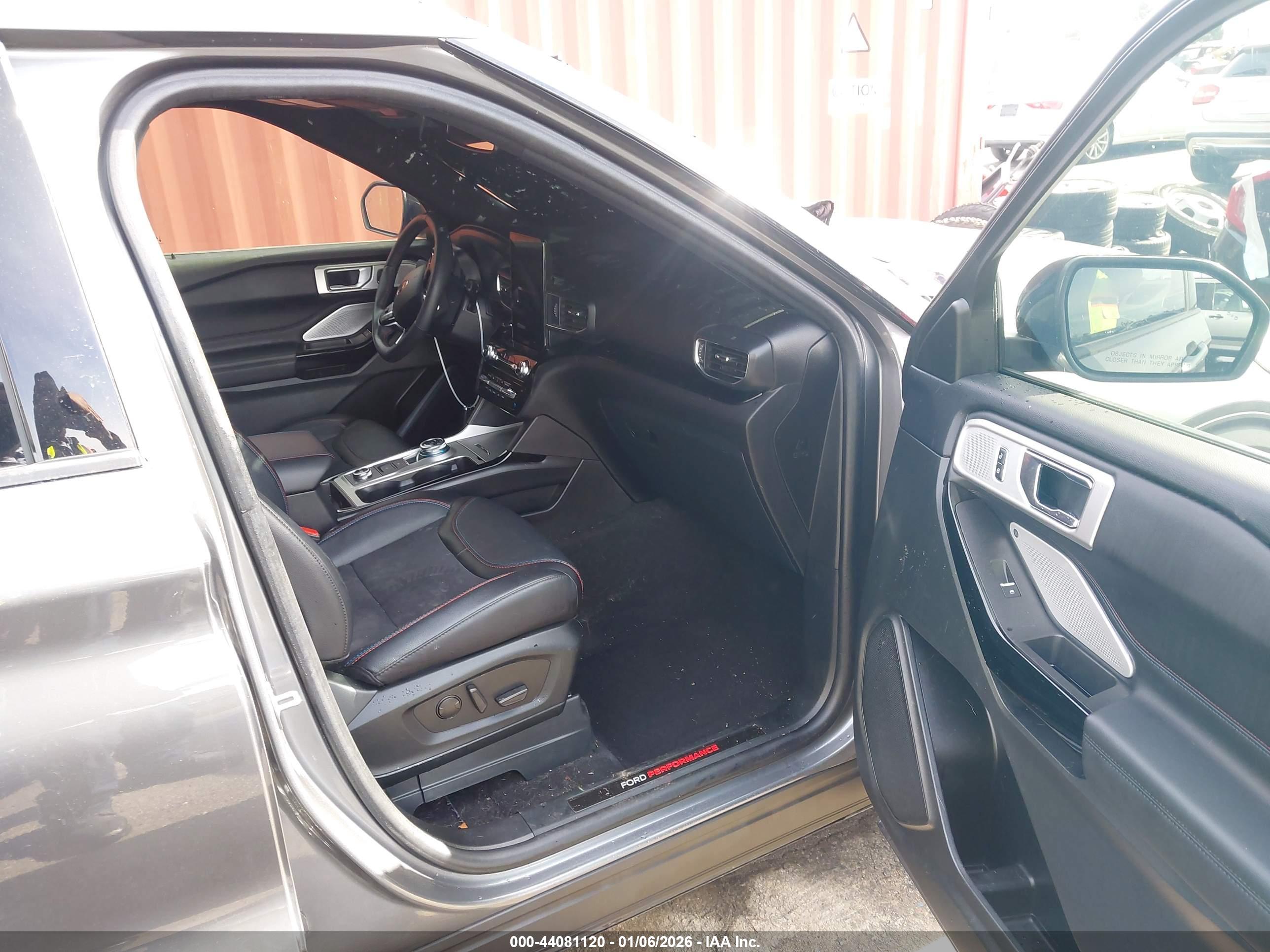 FORD EXPLORER image 5