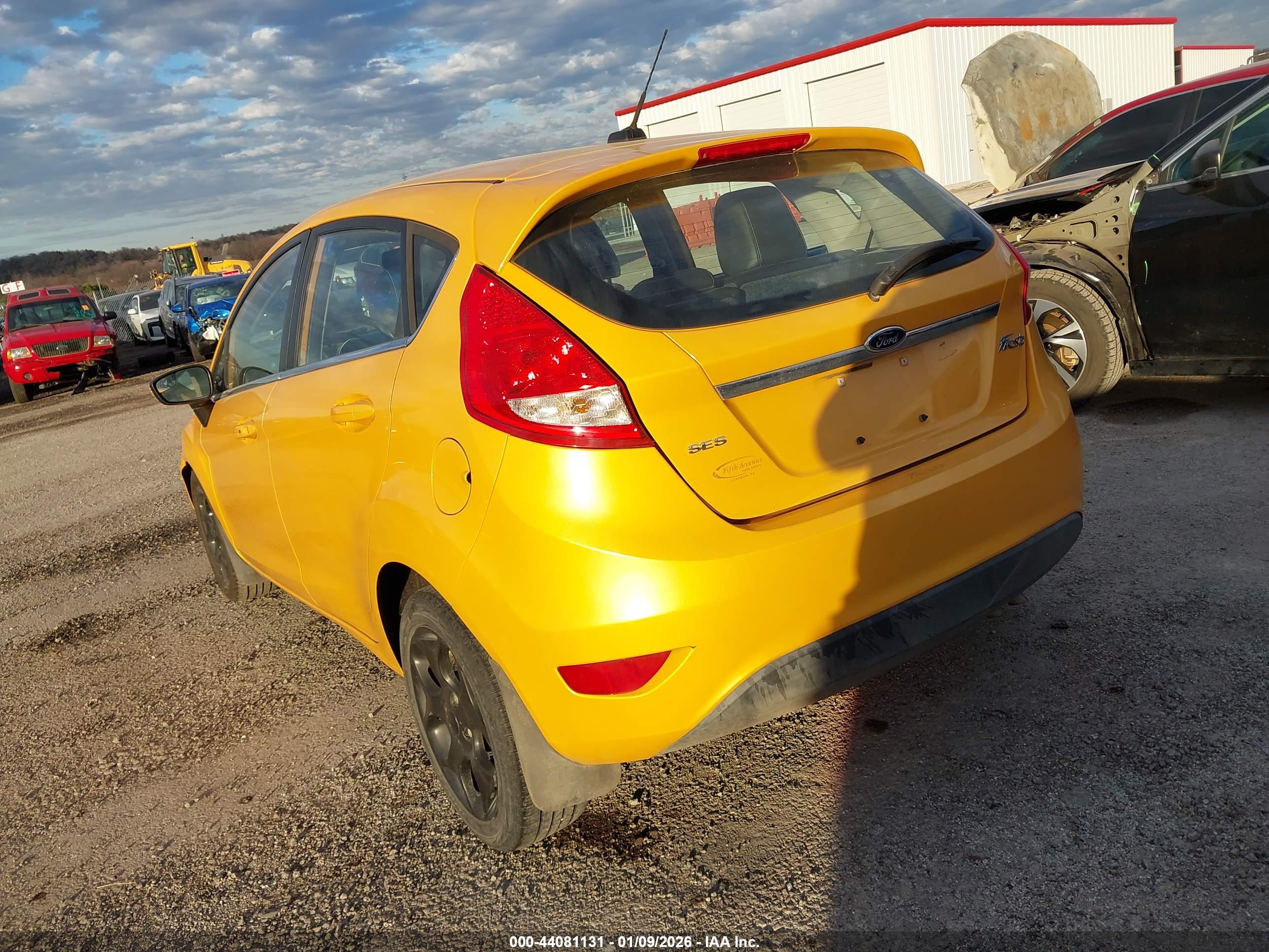 FORD FIESTA image 3