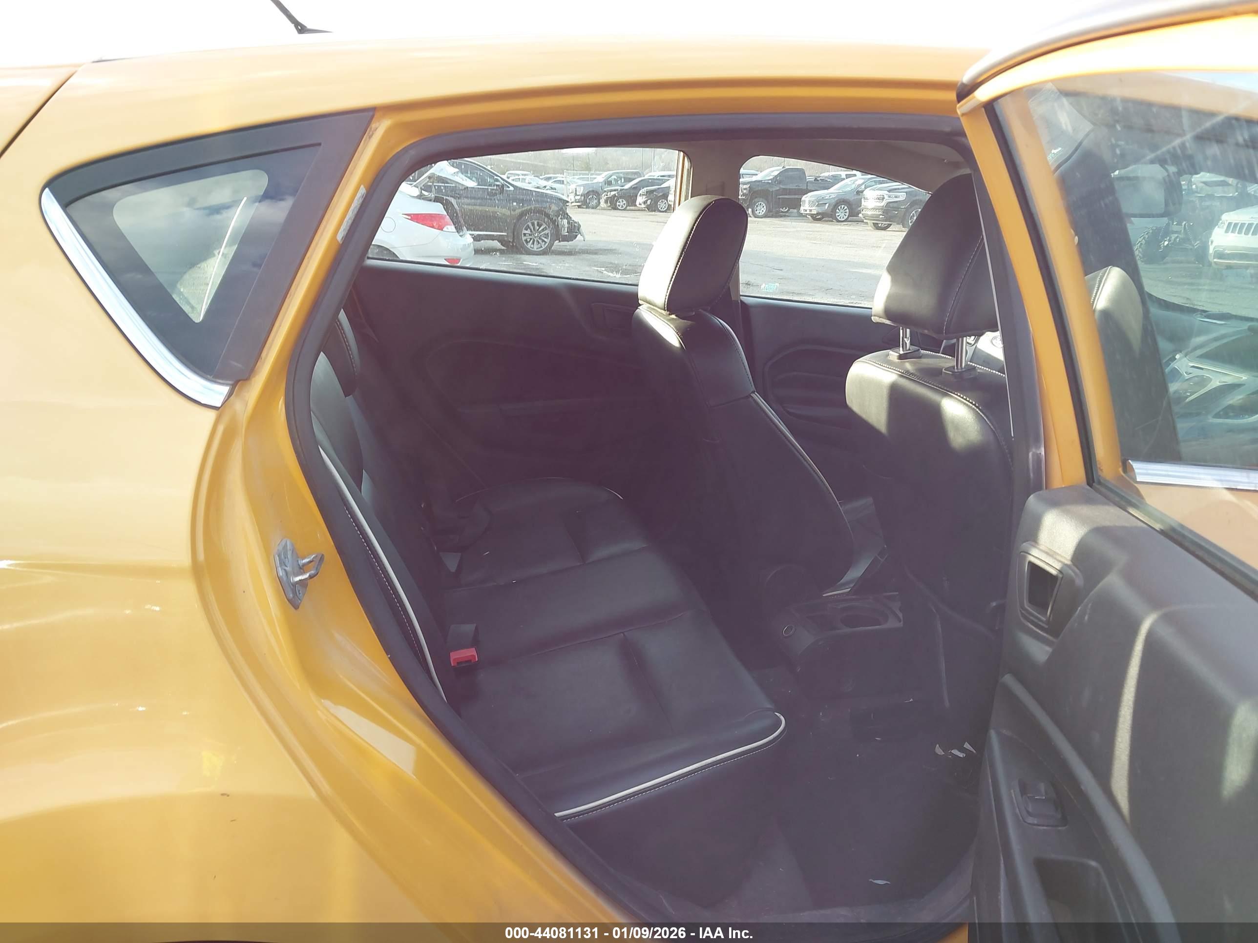 FORD FIESTA image 8
