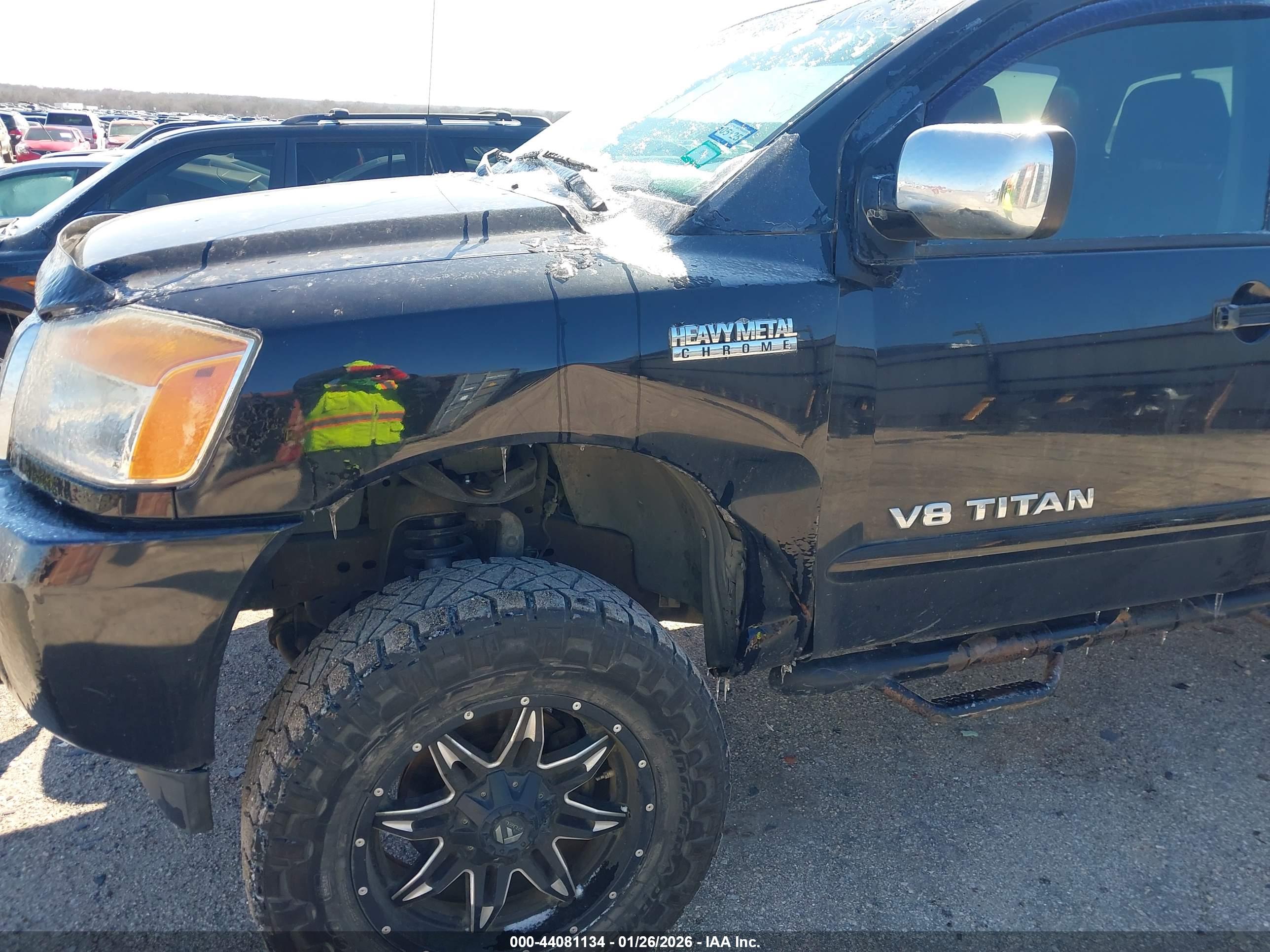 NISSAN TITAN image 6