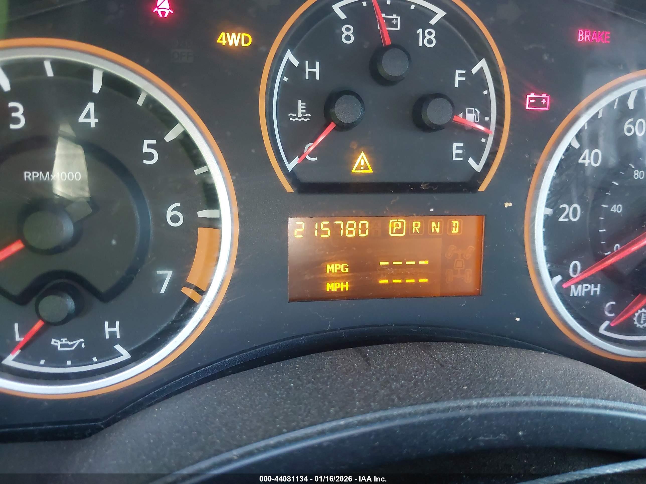 NISSAN TITAN image 7