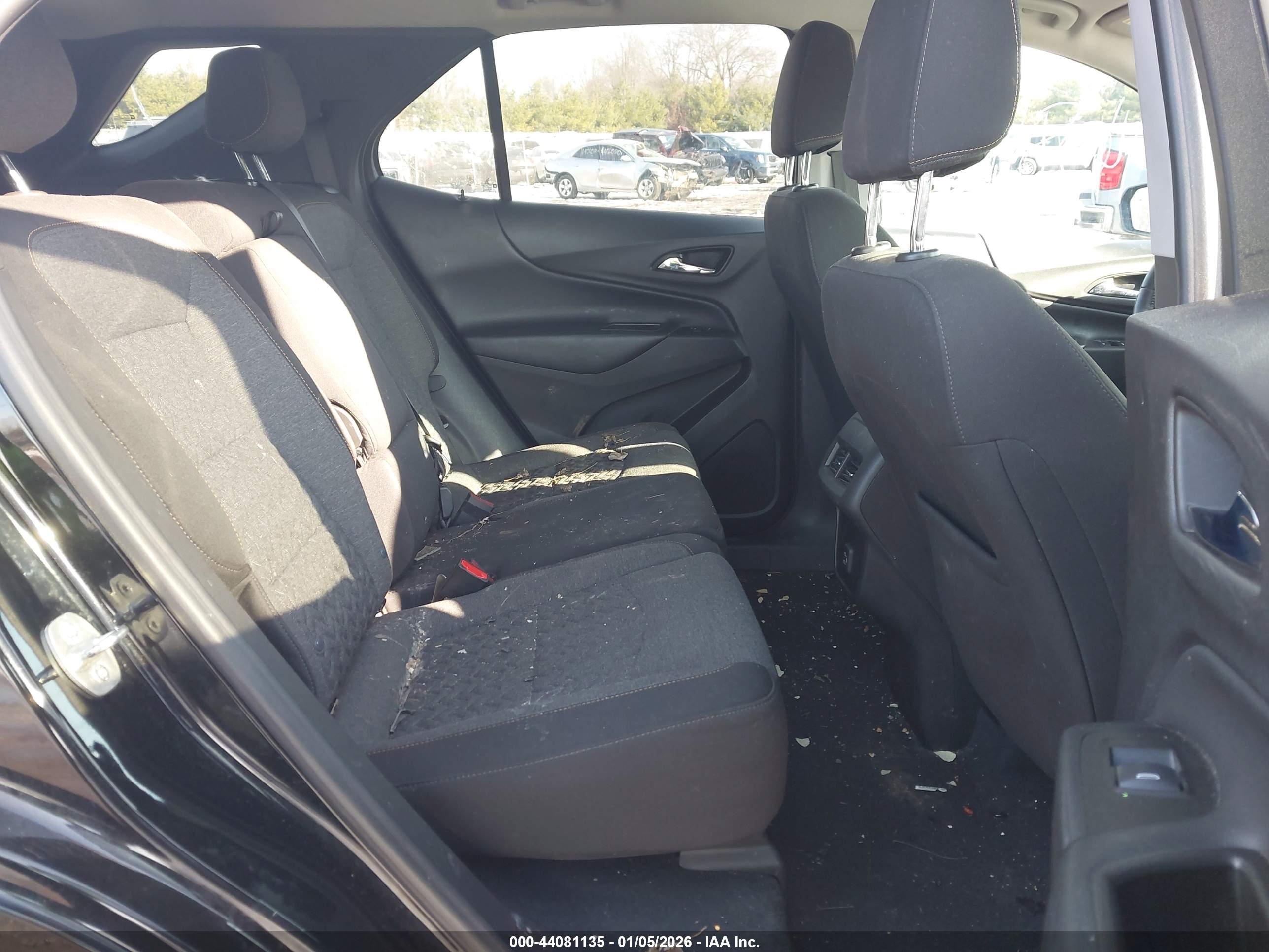 CHEVROLET EQUINOX image 8
