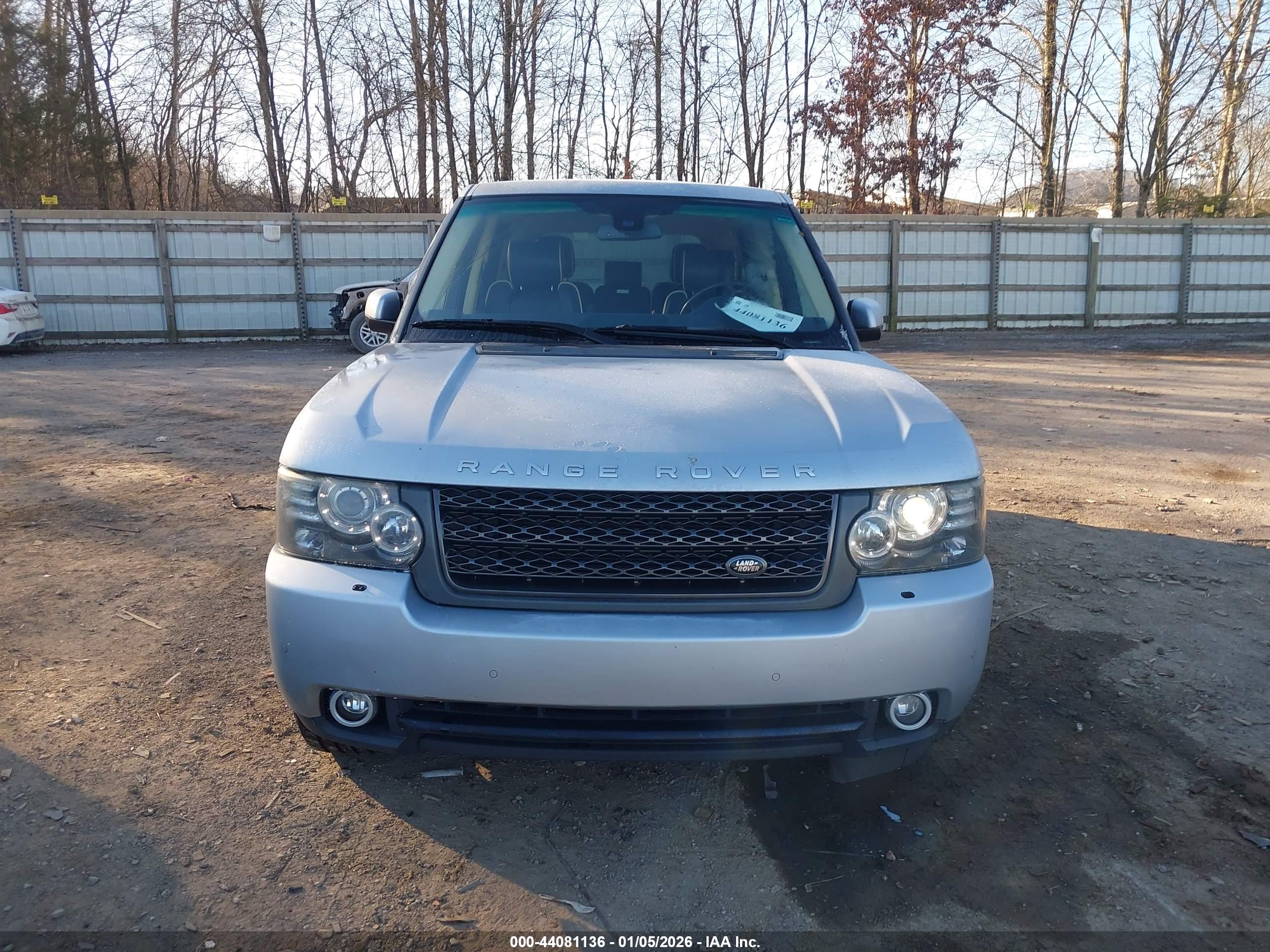 LAND ROVER image 6